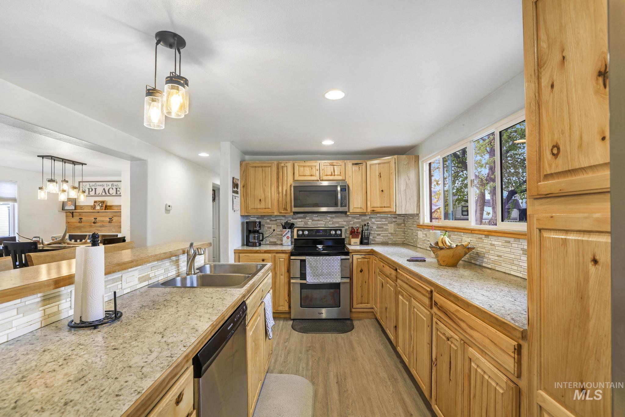 515 E Ave J, Jerome, Idaho 83338, 4 Bedrooms, 1 Bathroom, Residential For Sale, Price $297,500,MLS 98982351