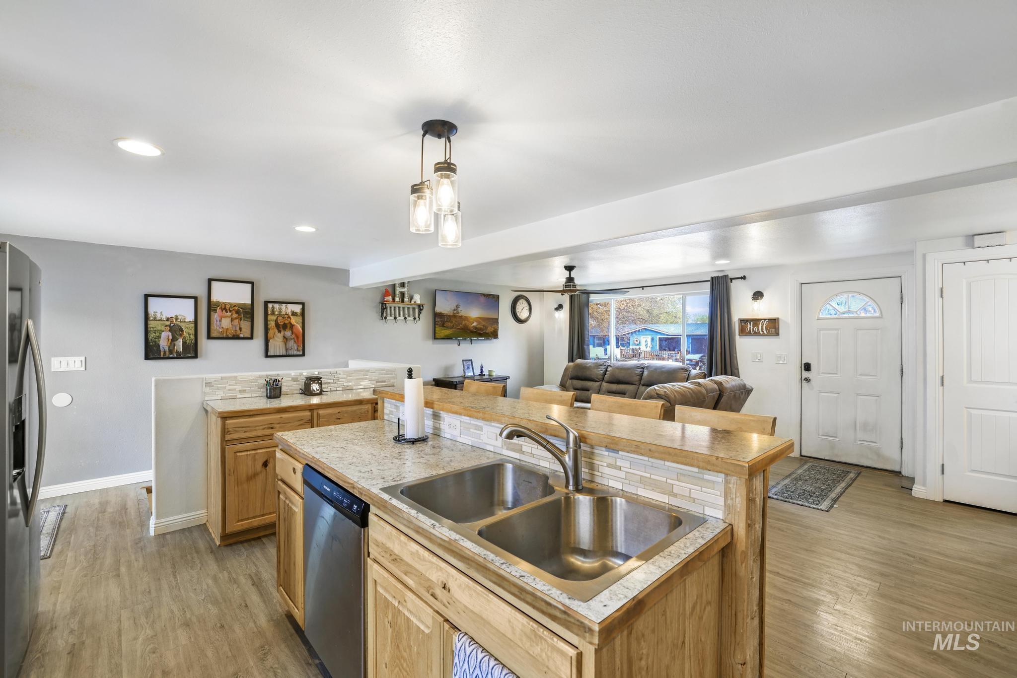 515 E Ave J, Jerome, Idaho 83338, 4 Bedrooms, 1 Bathroom, Residential For Sale, Price $297,500,MLS 98982351