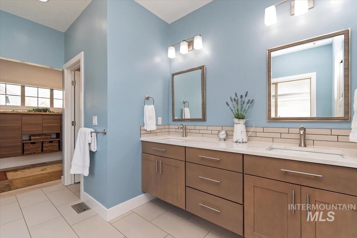 8387 W Tether, Boise, Idaho 83709, 4 Bedrooms, 2.5 Bathrooms, Residential For Sale, Price $655,000, 98982353