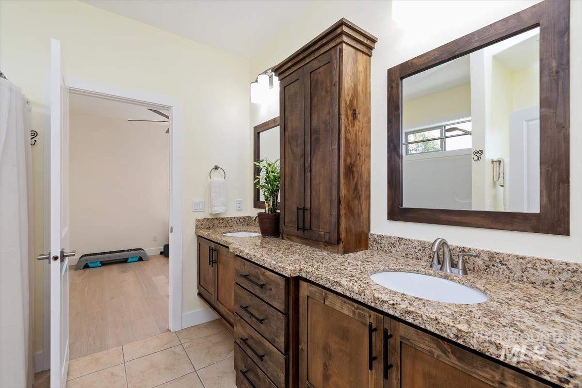 8387 W Tether, Boise, Idaho 83709, 4 Bedrooms, 2.5 Bathrooms, Residential For Sale, Price $655,000, 98982353
