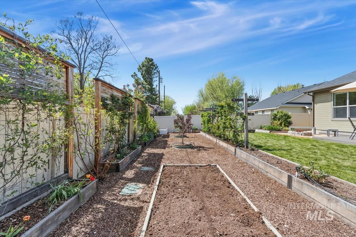 8387 W Tether, Boise, Idaho 83709, 4 Bedrooms, 2.5 Bathrooms, Residential For Sale, Price $655,000, 98982353