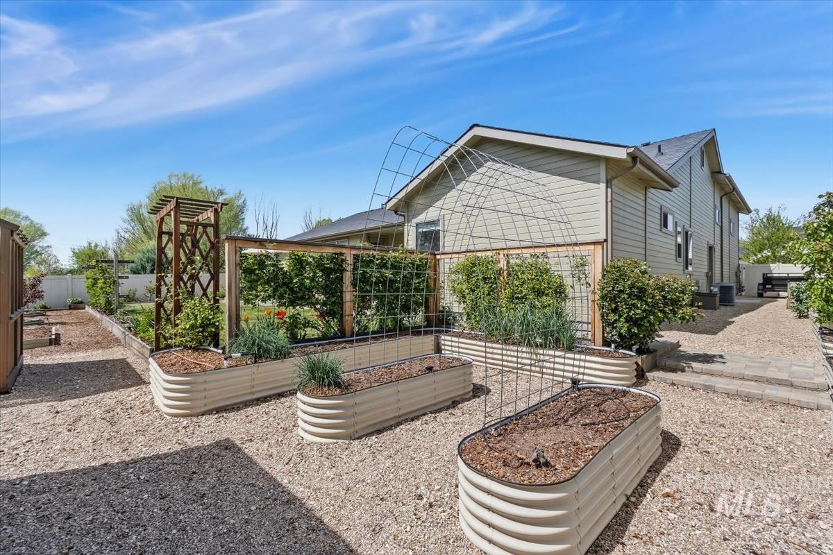 8387 W Tether, Boise, Idaho 83709, 4 Bedrooms, 2.5 Bathrooms, Residential For Sale, Price $655,000, 98982353