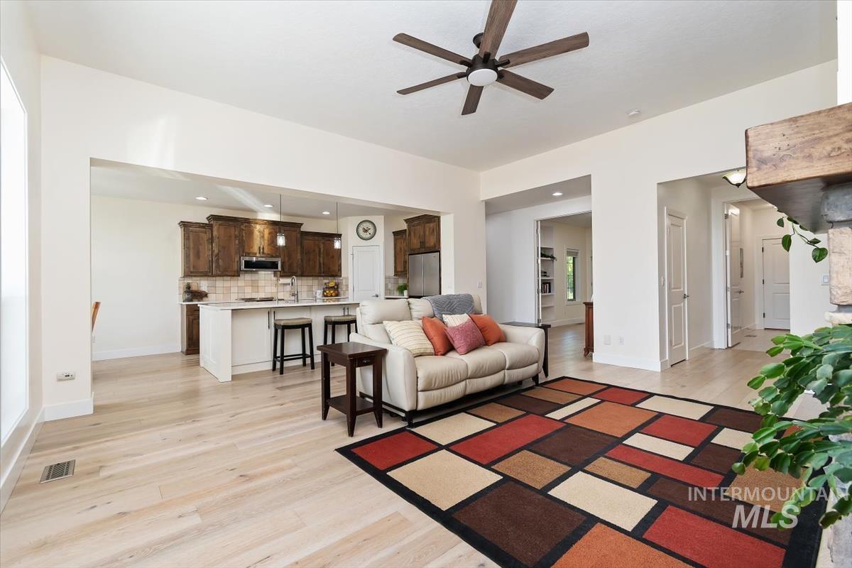 8387 W Tether, Boise, Idaho 83709, 4 Bedrooms, 2.5 Bathrooms, Residential For Sale, Price $655,000, 98982353