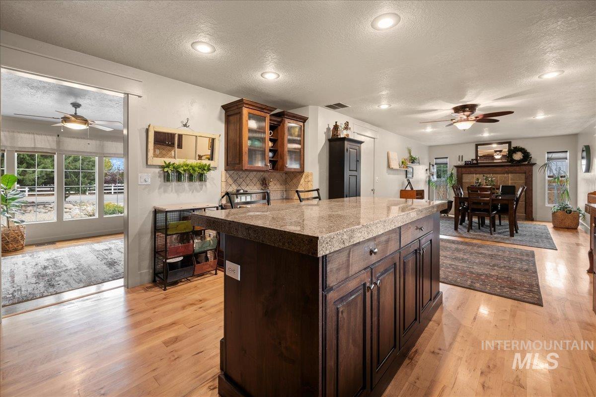 5757 S Cole Rd, Boise, Idaho 83709, 3 Bedrooms, 2 Bathrooms, Residential For Sale, Price $625,000,MLS 98982354