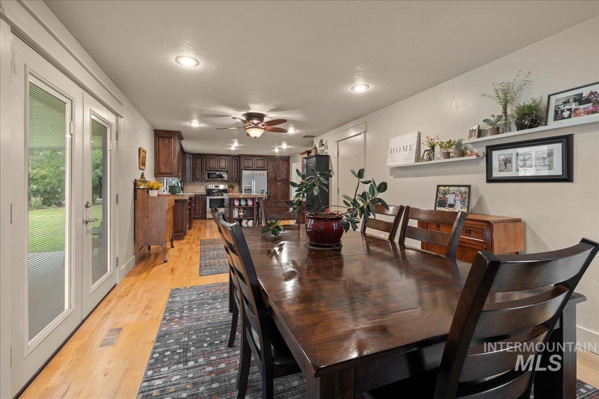 5757 S Cole Rd, Boise, Idaho 83709, 3 Bedrooms, 2 Bathrooms, Residential For Sale, Price $625,000,MLS 98982354