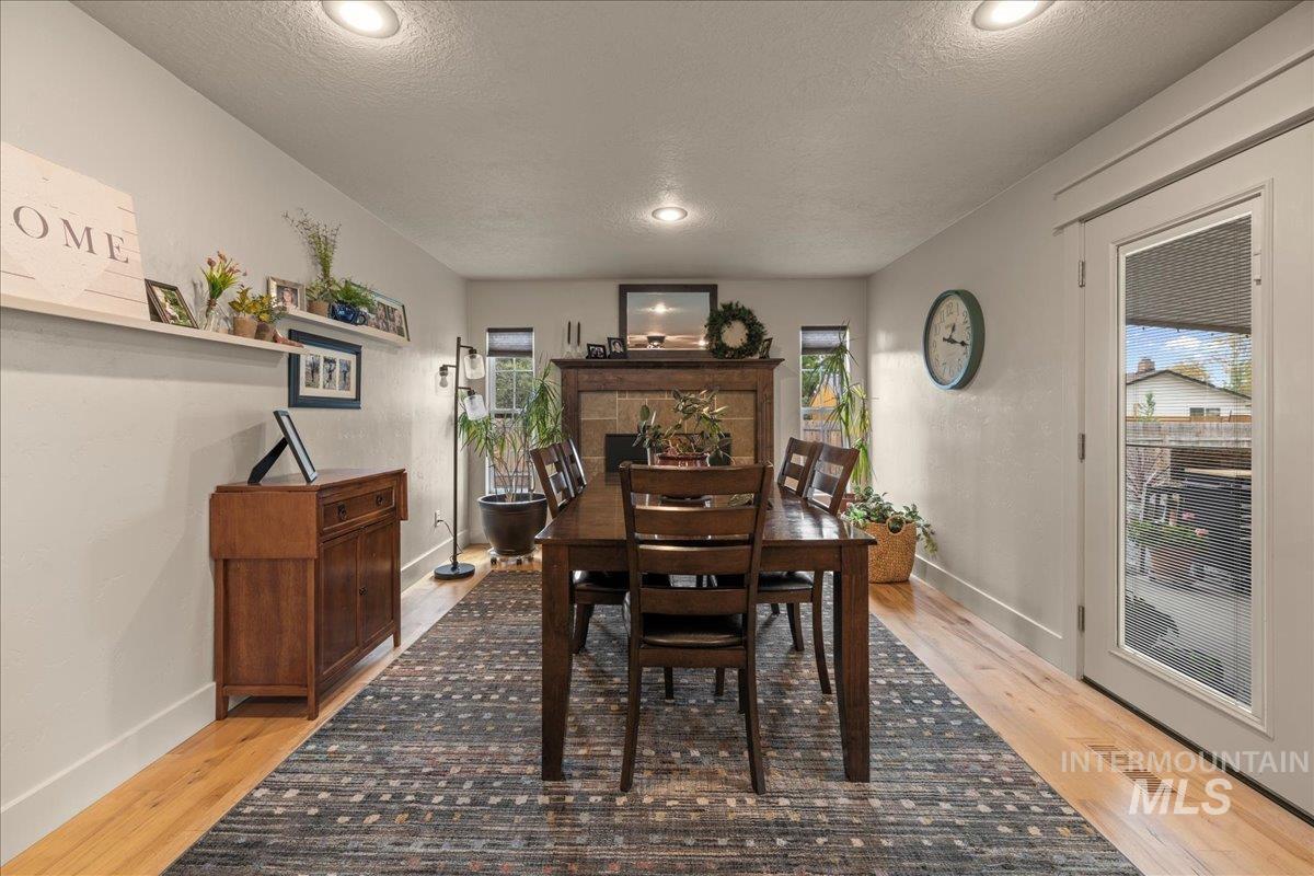 5757 S Cole Rd, Boise, Idaho 83709, 3 Bedrooms, 2 Bathrooms, Residential For Sale, Price $625,000,MLS 98982354