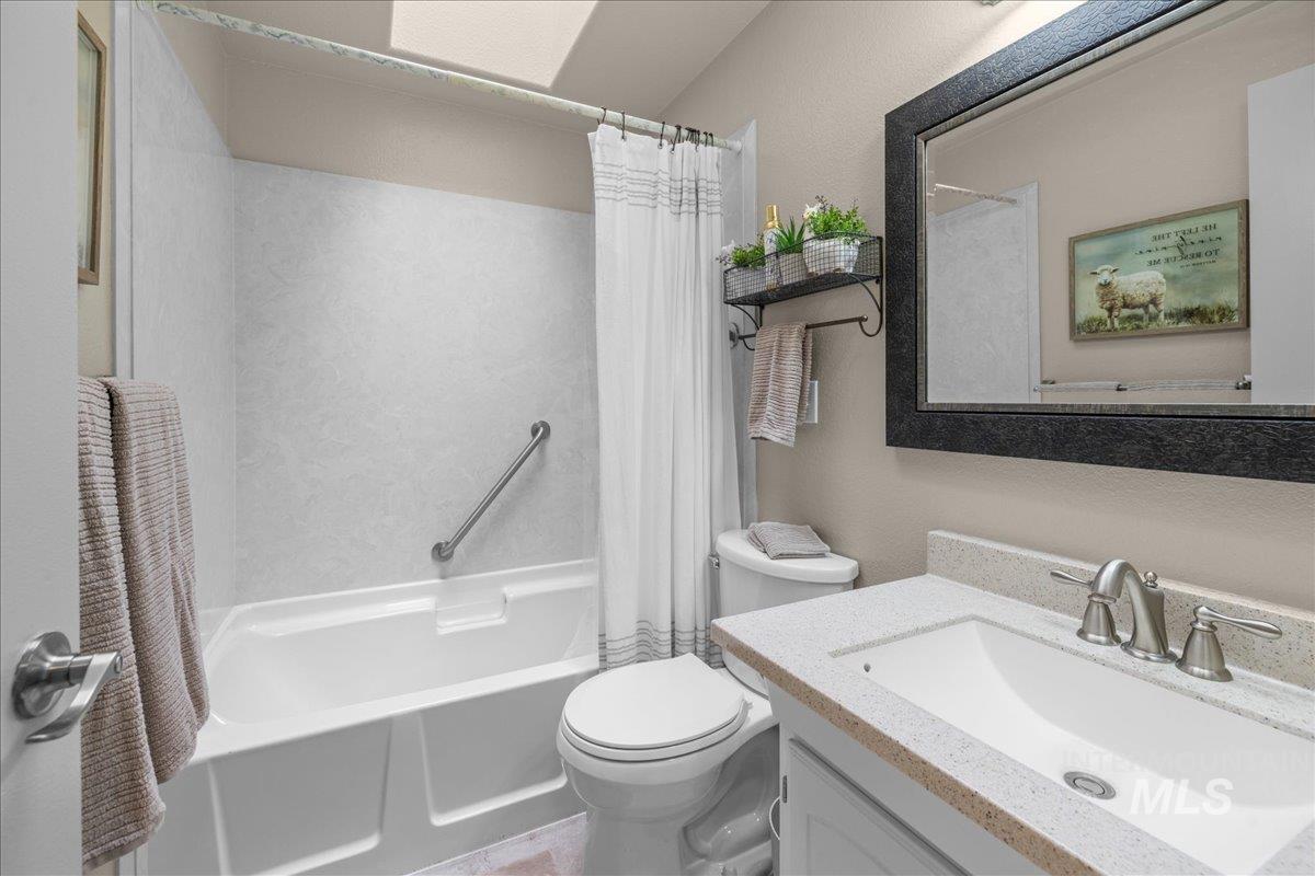 5757 S Cole Rd, Boise, Idaho 83709, 3 Bedrooms, 2 Bathrooms, Residential For Sale, Price $625,000,MLS 98982354