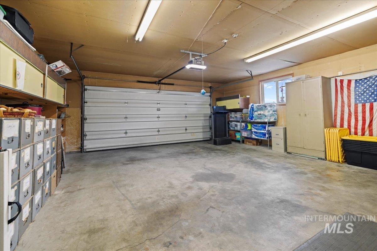 5757 S Cole Rd, Boise, Idaho 83709, 3 Bedrooms, 2 Bathrooms, Residential For Sale, Price $625,000,MLS 98982354