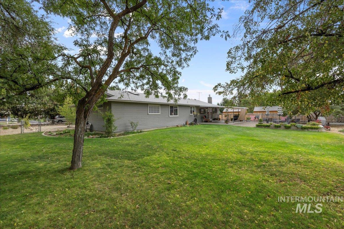 5757 S Cole Rd, Boise, Idaho 83709, 3 Bedrooms, 2 Bathrooms, Residential For Sale, Price $625,000,MLS 98982354