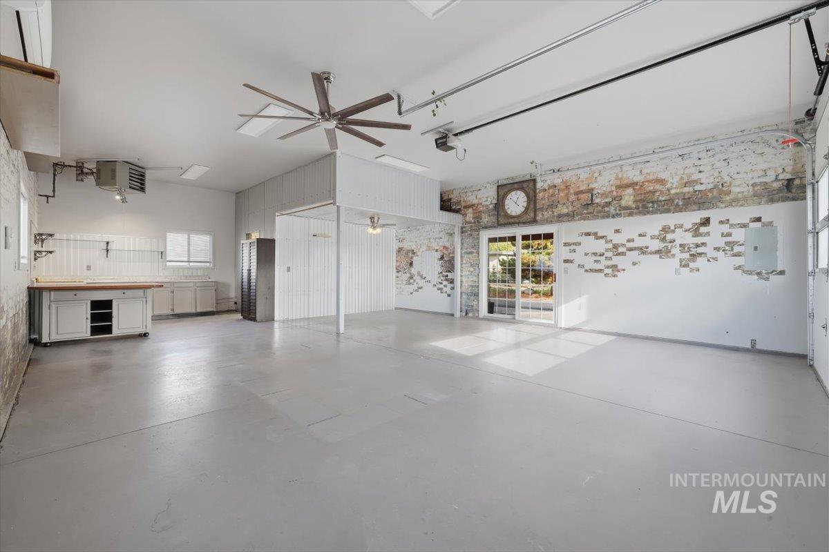 5757 S Cole Rd, Boise, Idaho 83709, 3 Bedrooms, 2 Bathrooms, Residential For Sale, Price $625,000,MLS 98982354