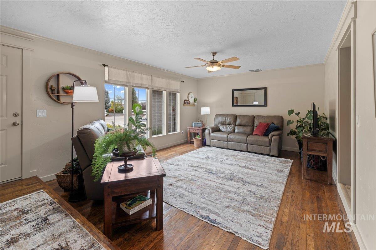 5757 S Cole Rd, Boise, Idaho 83709, 3 Bedrooms, 2 Bathrooms, Residential For Sale, Price $625,000,MLS 98982354