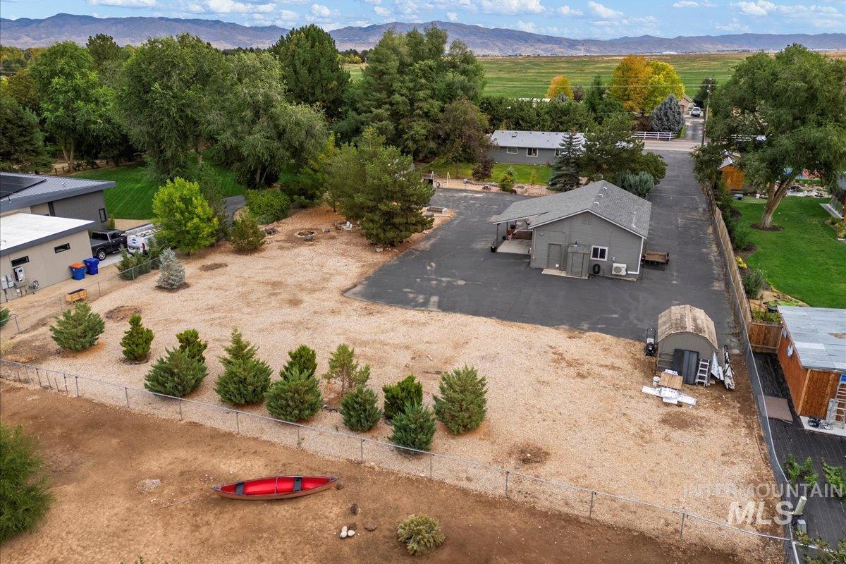 5757 S Cole Rd, Boise, Idaho 83709, 3 Bedrooms, 2 Bathrooms, Residential For Sale, Price $625,000,MLS 98982354