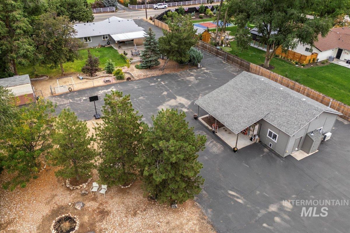 5757 S Cole Rd, Boise, Idaho 83709, 3 Bedrooms, 2 Bathrooms, Residential For Sale, Price $625,000,MLS 98982354