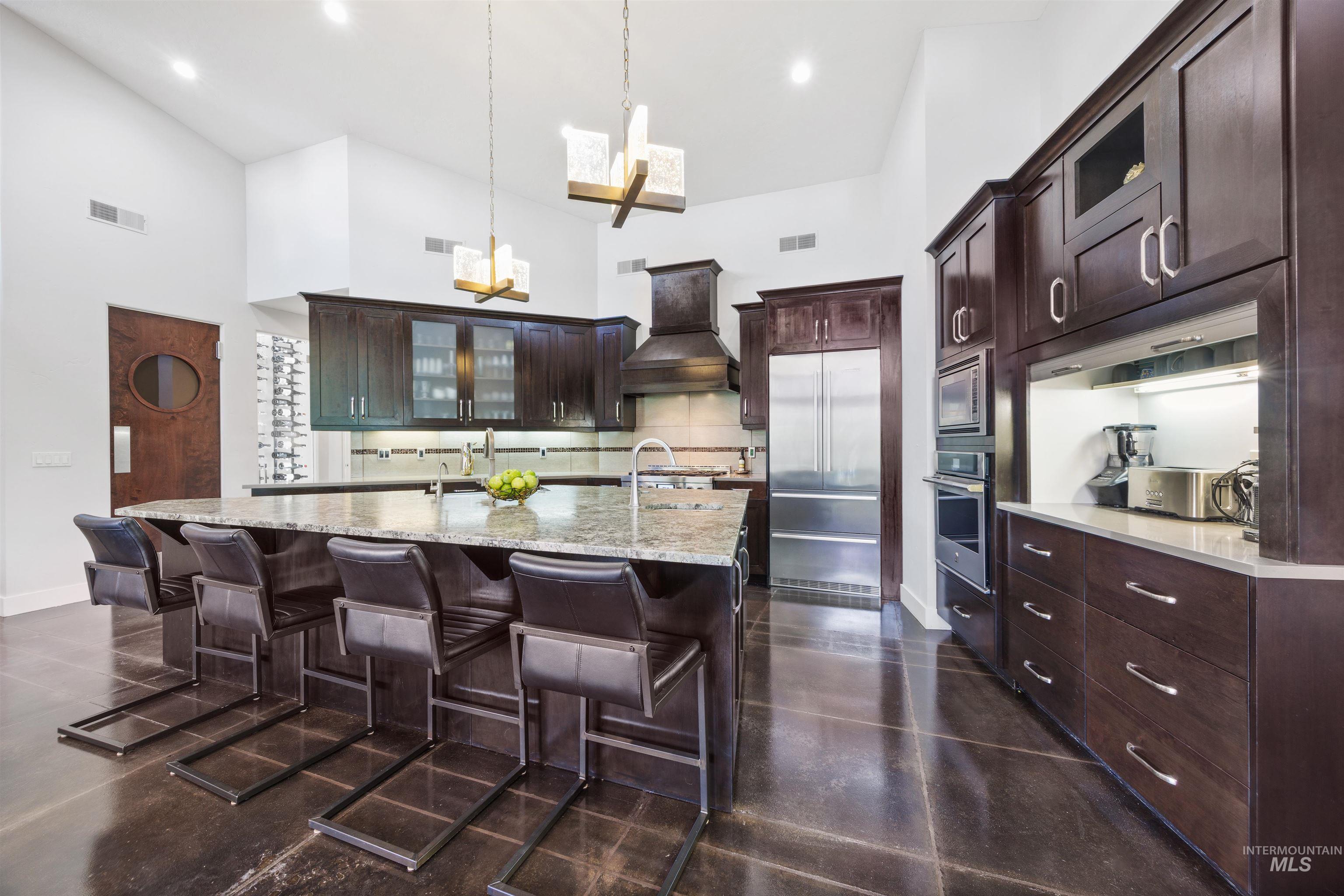 2094 N Vizcaya Way, Eagle, Idaho 83616, 4 Bedrooms, 3.5 Bathrooms, Residential For Sale, Price $1,749,900,MLS 98982356