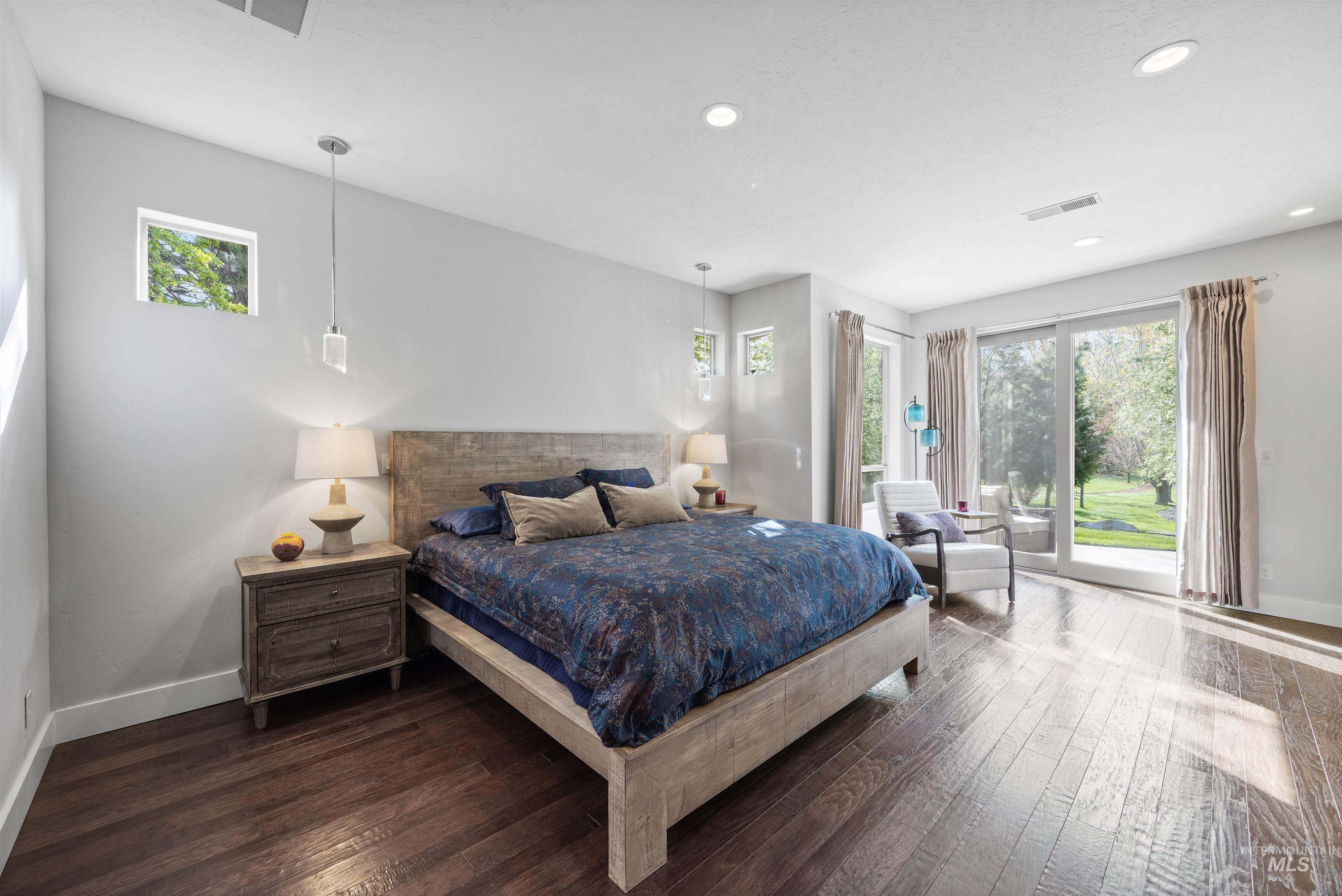 2094 N Vizcaya Way, Eagle, Idaho 83616, 4 Bedrooms, 3.5 Bathrooms, Residential For Sale, Price $1,749,900,MLS 98982356