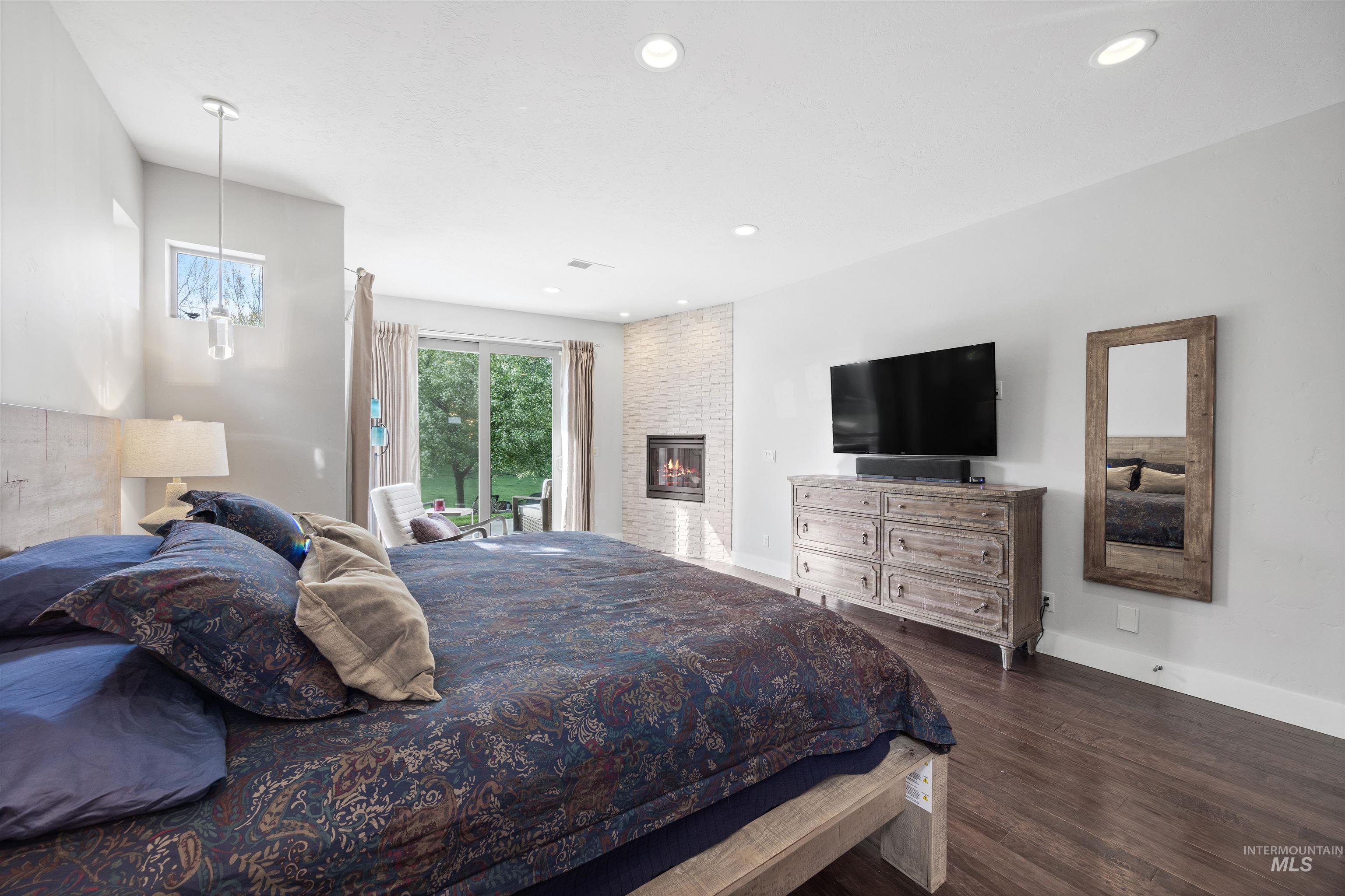 2094 N Vizcaya Way, Eagle, Idaho 83616, 4 Bedrooms, 3.5 Bathrooms, Residential For Sale, Price $1,749,900,MLS 98982356