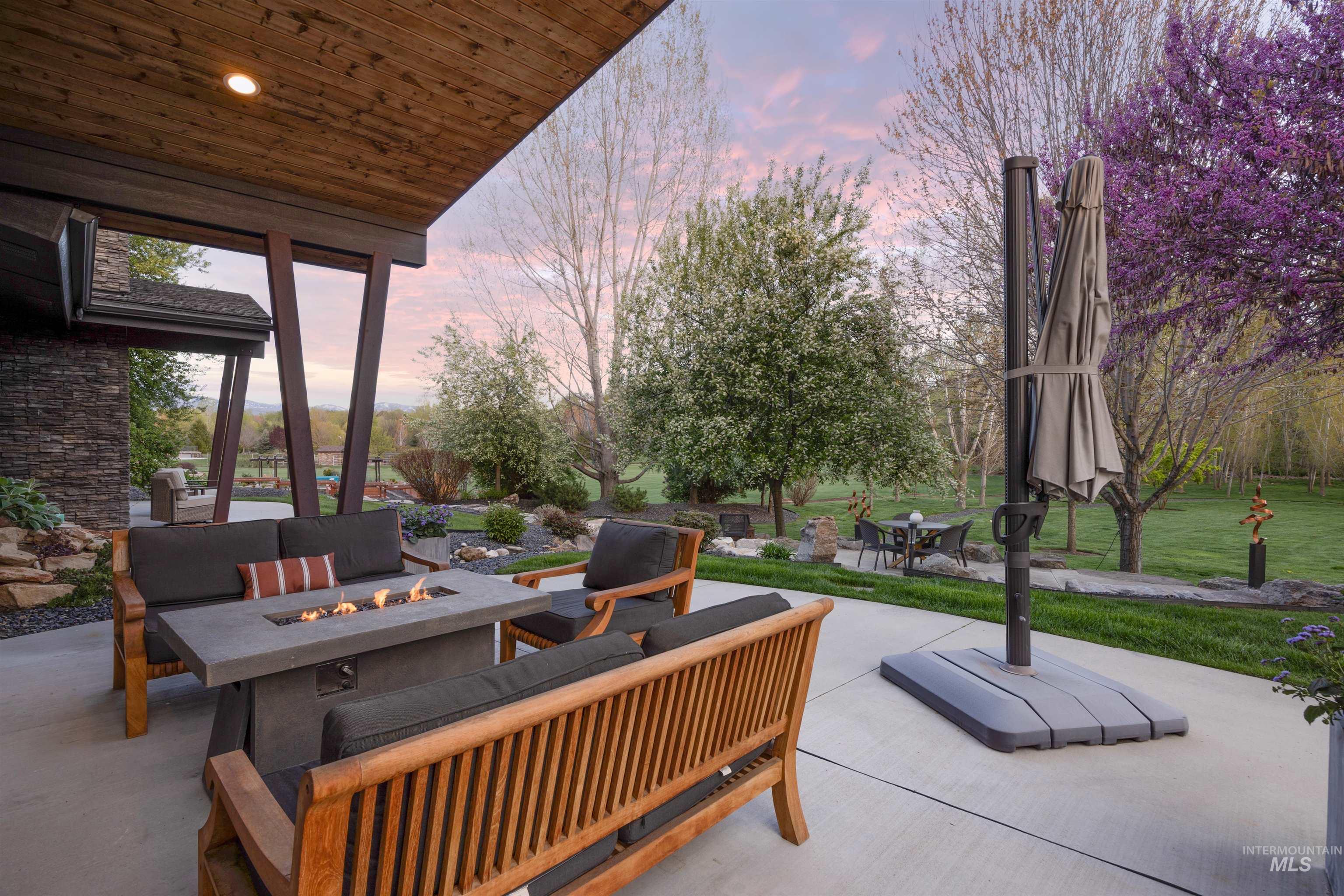 2094 N Vizcaya Way, Eagle, Idaho 83616, 4 Bedrooms, 3.5 Bathrooms, Residential For Sale, Price $1,749,900,MLS 98982356