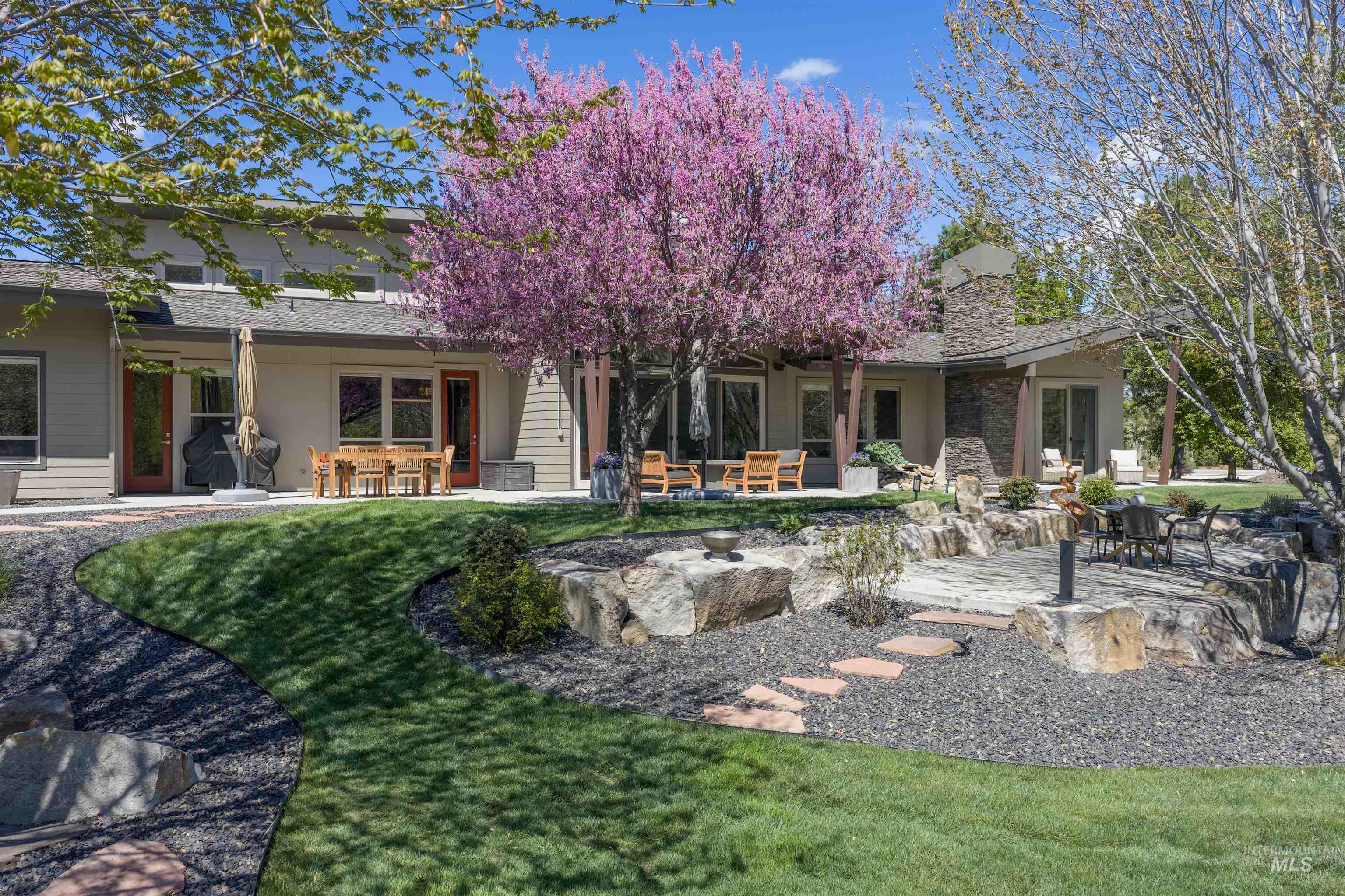 2094 N Vizcaya Way, Eagle, Idaho 83616, 4 Bedrooms, 3.5 Bathrooms, Residential For Sale, Price $1,749,900,MLS 98982356