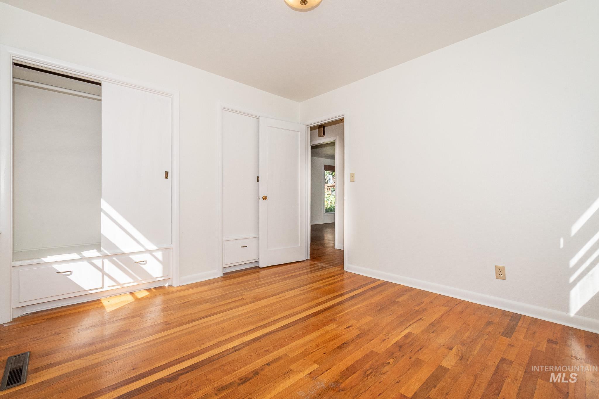 1304 W Rose Park Cir., Boise, Idaho 83702, 2 Bedrooms, 1 Bathroom, Residential For Sale, Price $525,000, 98982357