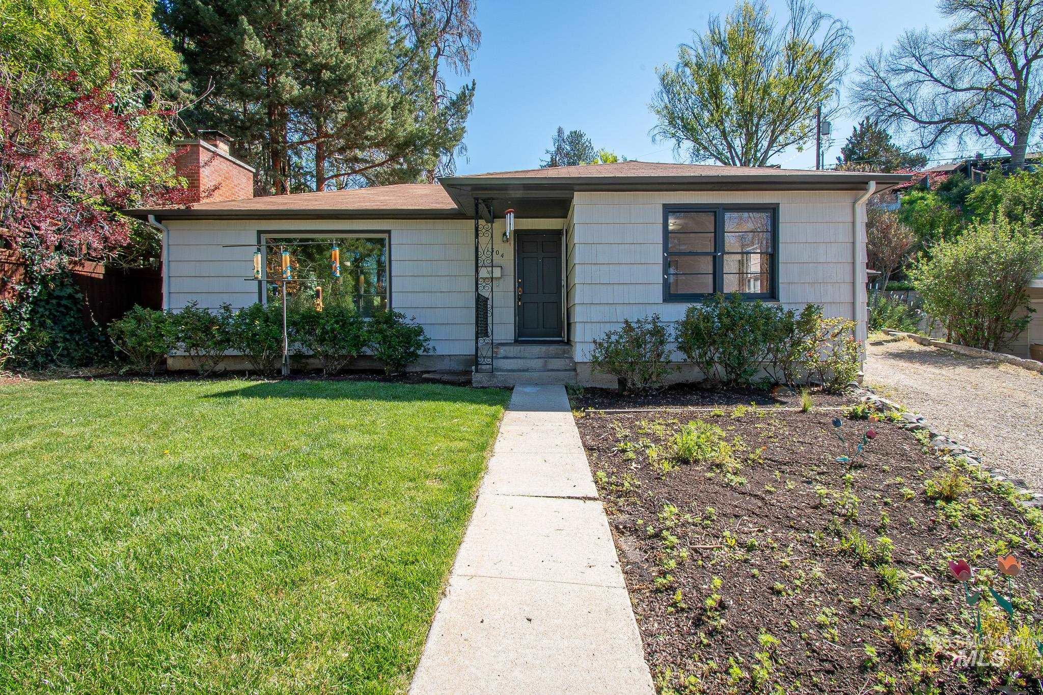 1304 W Rose Park Cir., Boise, Idaho 83702, 2 Bedrooms, 1 Bathroom, Residential For Sale, Price $525,000, 98982357