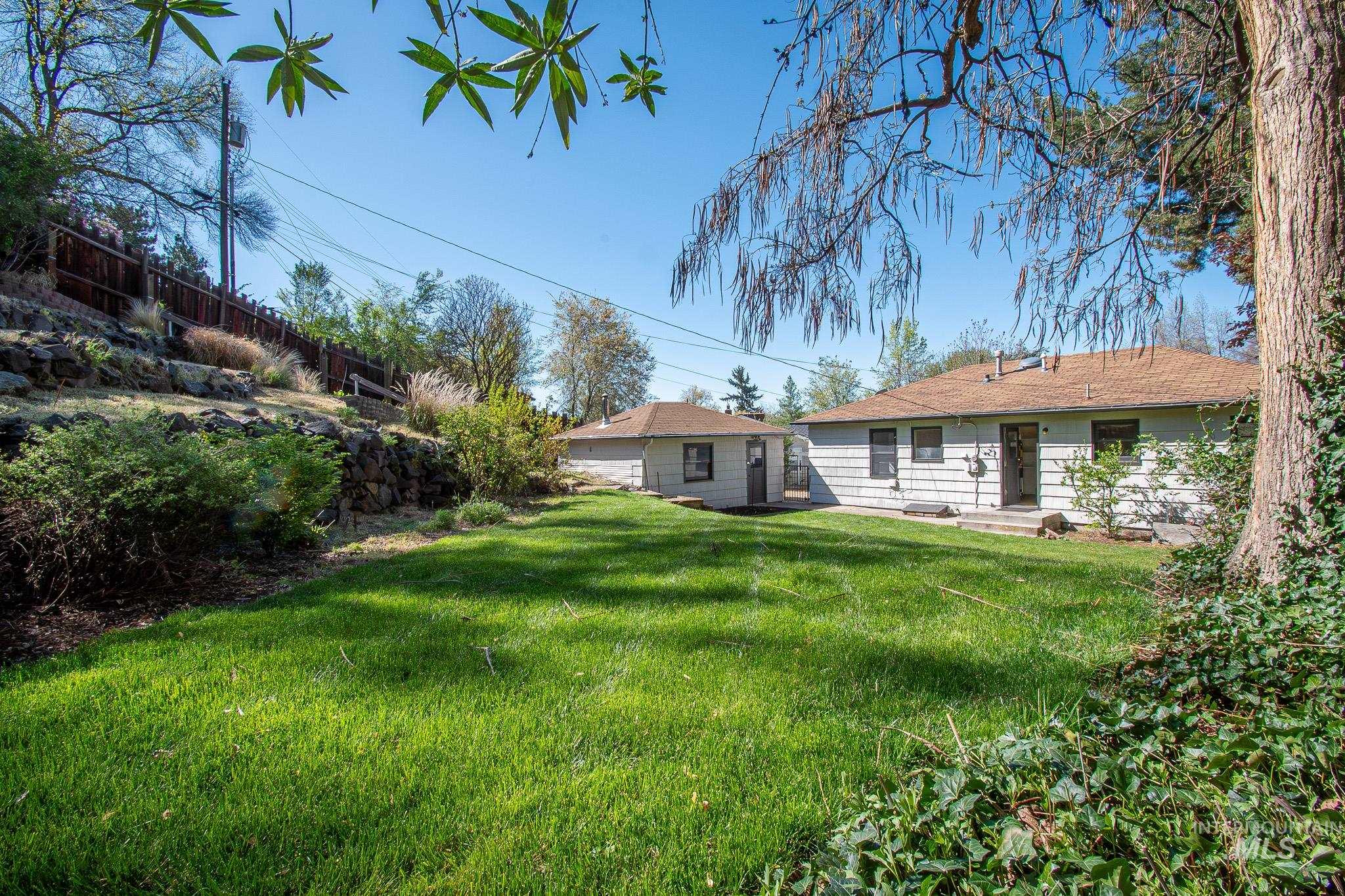 1304 W Rose Park Cir., Boise, Idaho 83702, 2 Bedrooms, 1 Bathroom, Residential For Sale, Price $525,000, 98982357