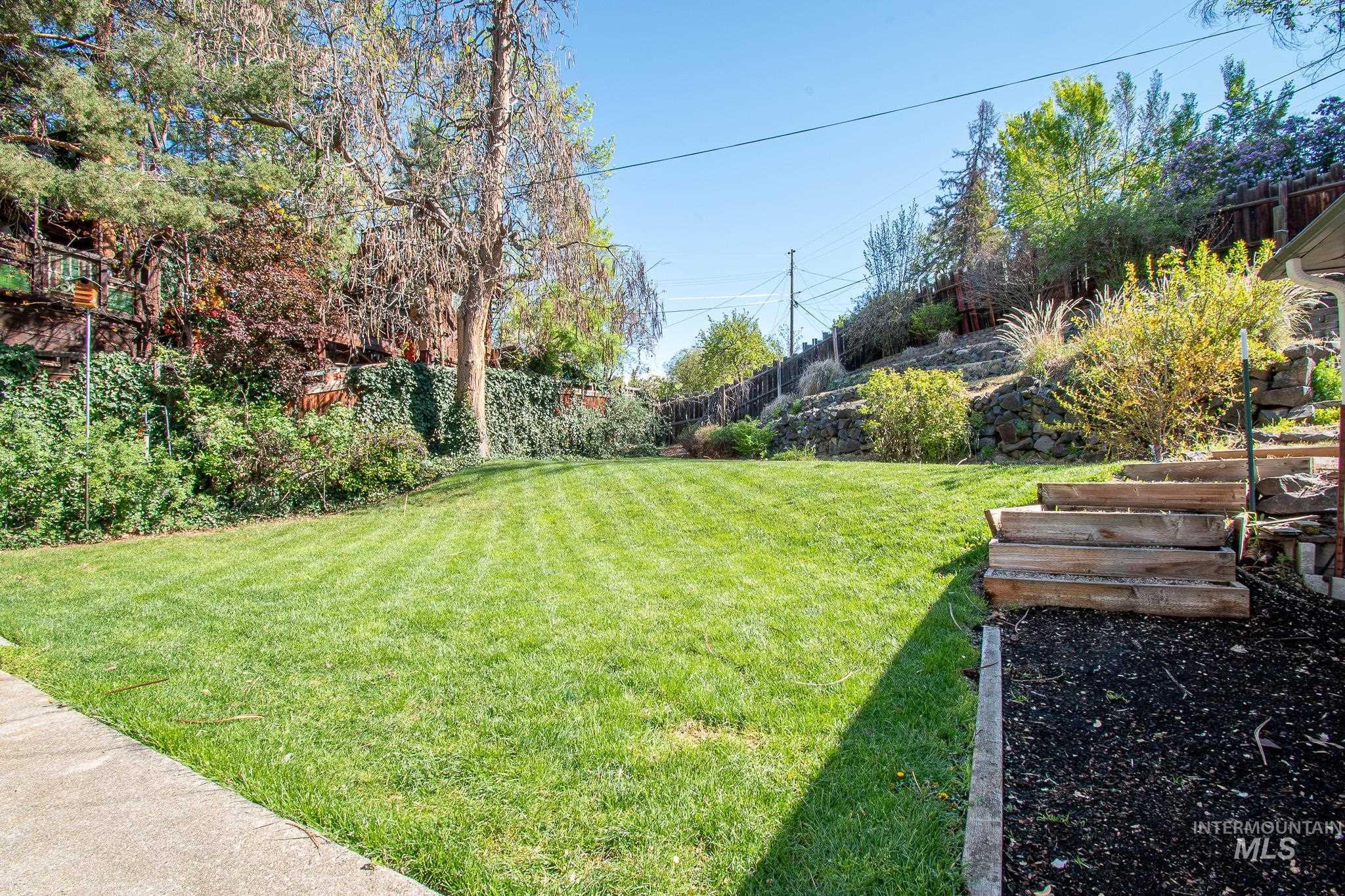 1304 W Rose Park Cir., Boise, Idaho 83702, 2 Bedrooms, 1 Bathroom, Residential For Sale, Price $525,000, 98982357