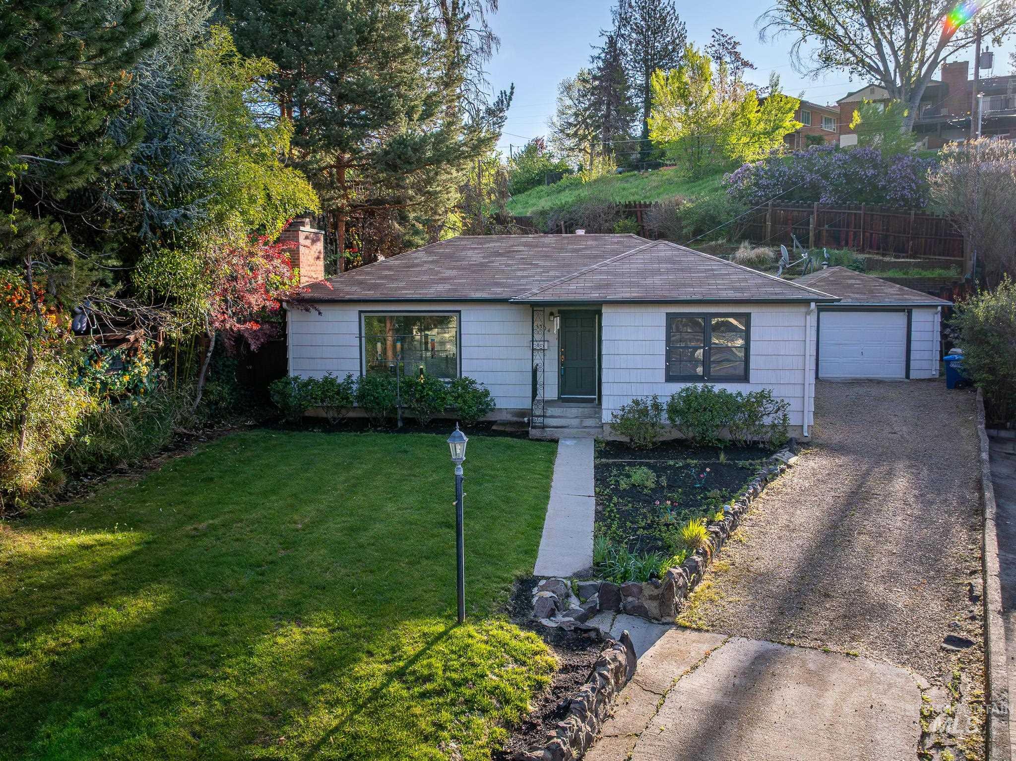 1304 W Rose Park Cir., Boise, Idaho 83702, 2 Bedrooms, 1 Bathroom, Residential For Sale, Price $525,000, 98982357