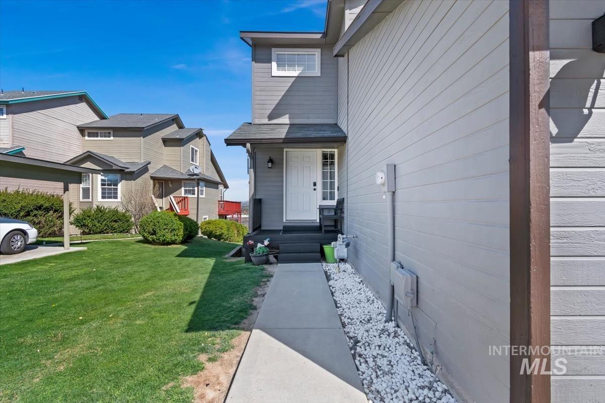 2810 E Eastgate Dr, Boise, Idaho 83716, 3 Bedrooms, 2 Bathrooms, Residential For Sale, Price $385,000,MLS 98982359