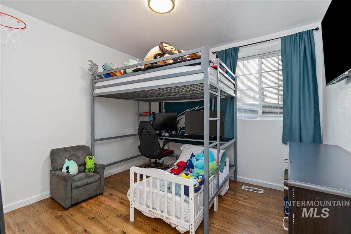 2810 E Eastgate Dr, Boise, Idaho 83716, 3 Bedrooms, 2 Bathrooms, Residential For Sale, Price $385,000,MLS 98982359