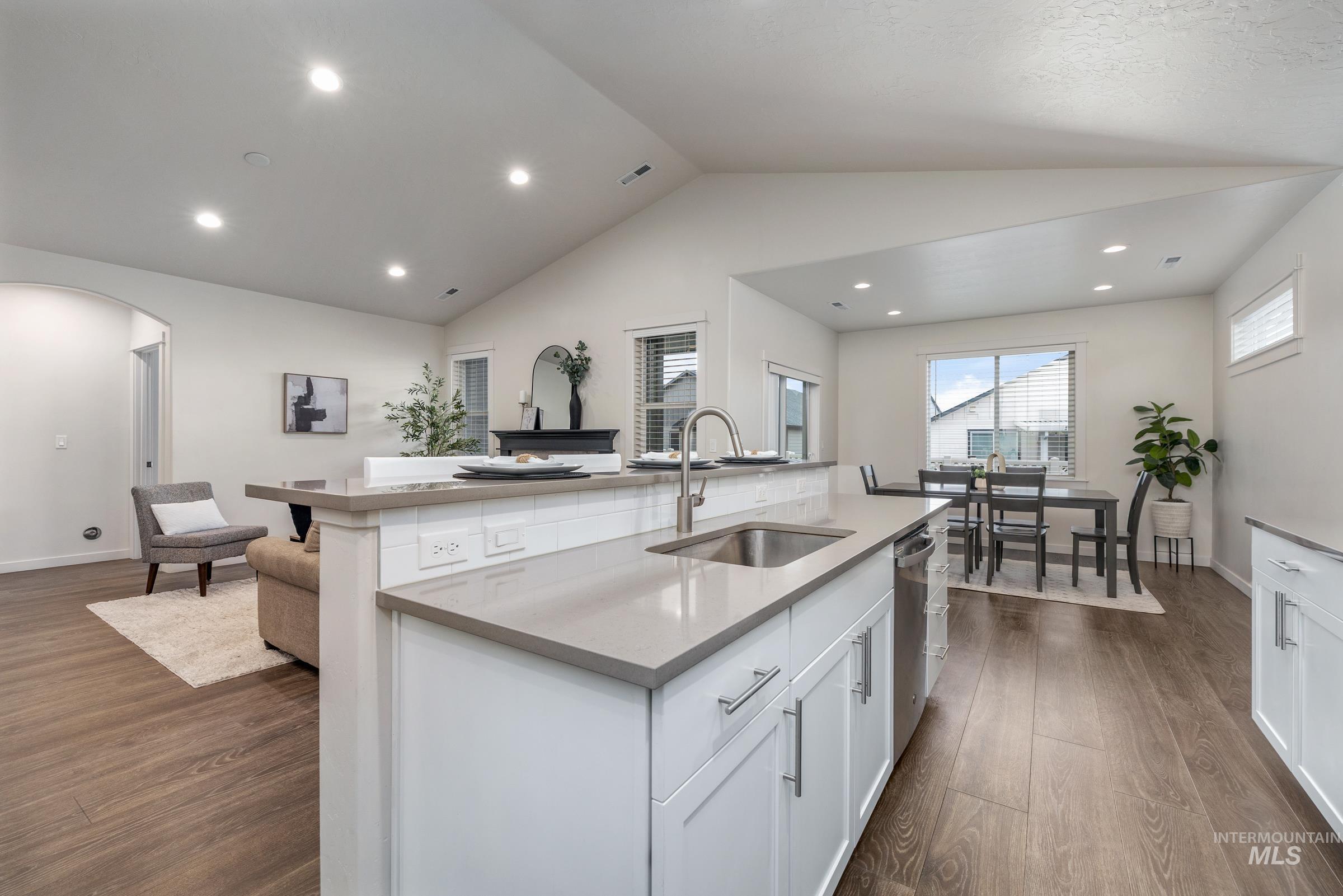 7565 W Itasco Dr, Boise, Idaho 83709-1681, 3 Bedrooms, 2 Bathrooms, Residential For Sale, Price $500,000,MLS 98982360