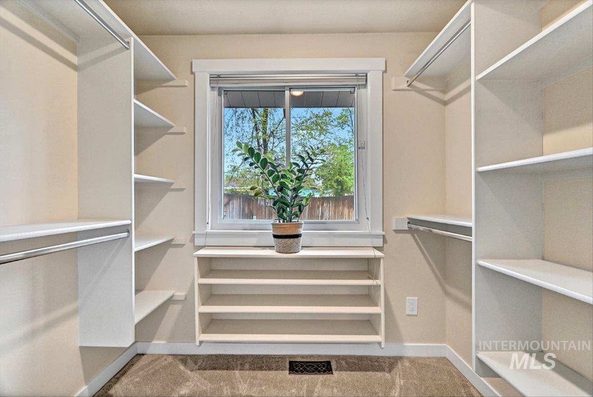 2920 N Arthur, Boise, Idaho 83703, 3 Bedrooms, 2 Bathrooms, Residential For Sale, Price $499,900,MLS 98982361