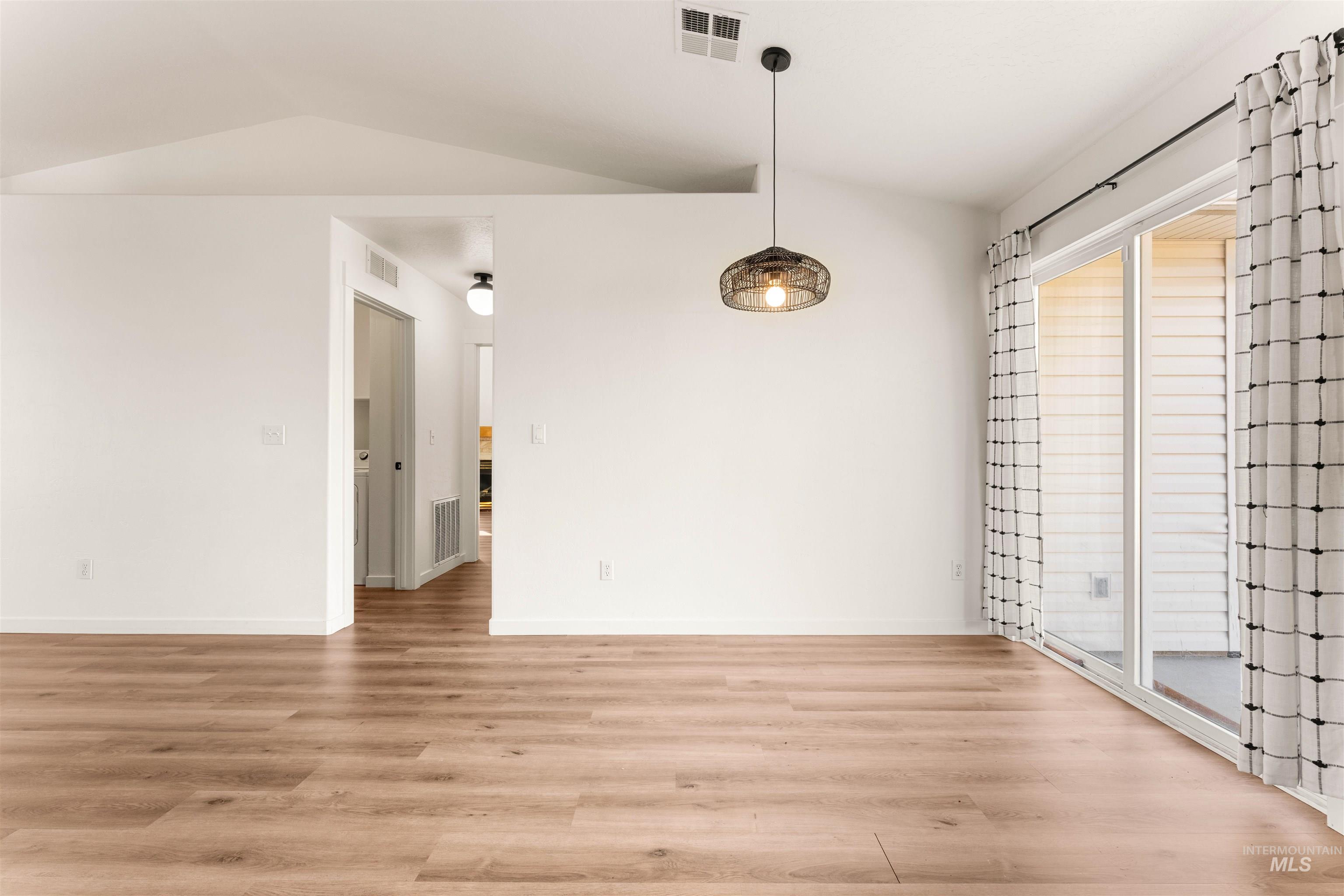 3205 S Malad Dr., Nampa, Idaho 83686, 4 Bedrooms, 2 Bathrooms, Residential For Sale, Price $398,500,MLS 98982362