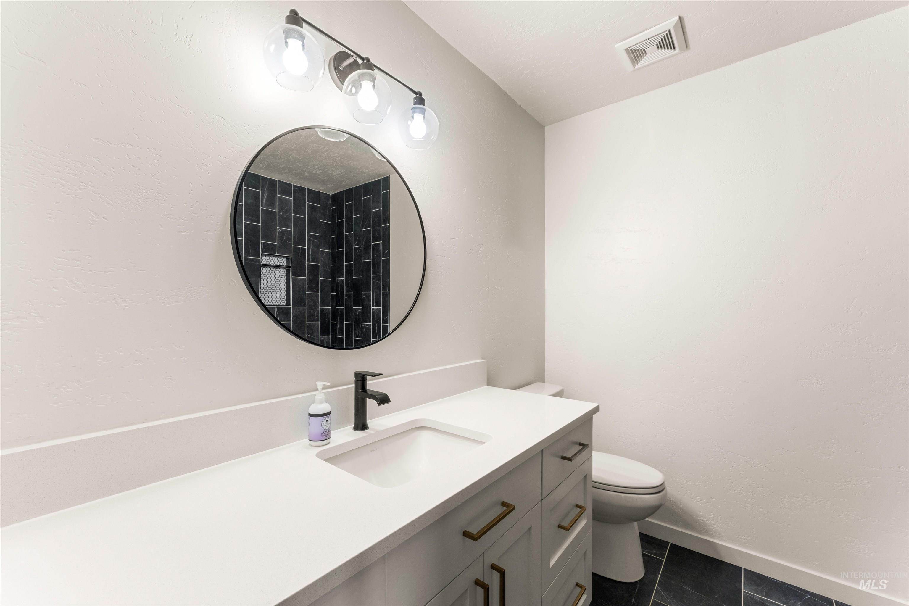 3205 S Malad Dr., Nampa, Idaho 83686, 4 Bedrooms, 2 Bathrooms, Residential For Sale, Price $398,500,MLS 98982362