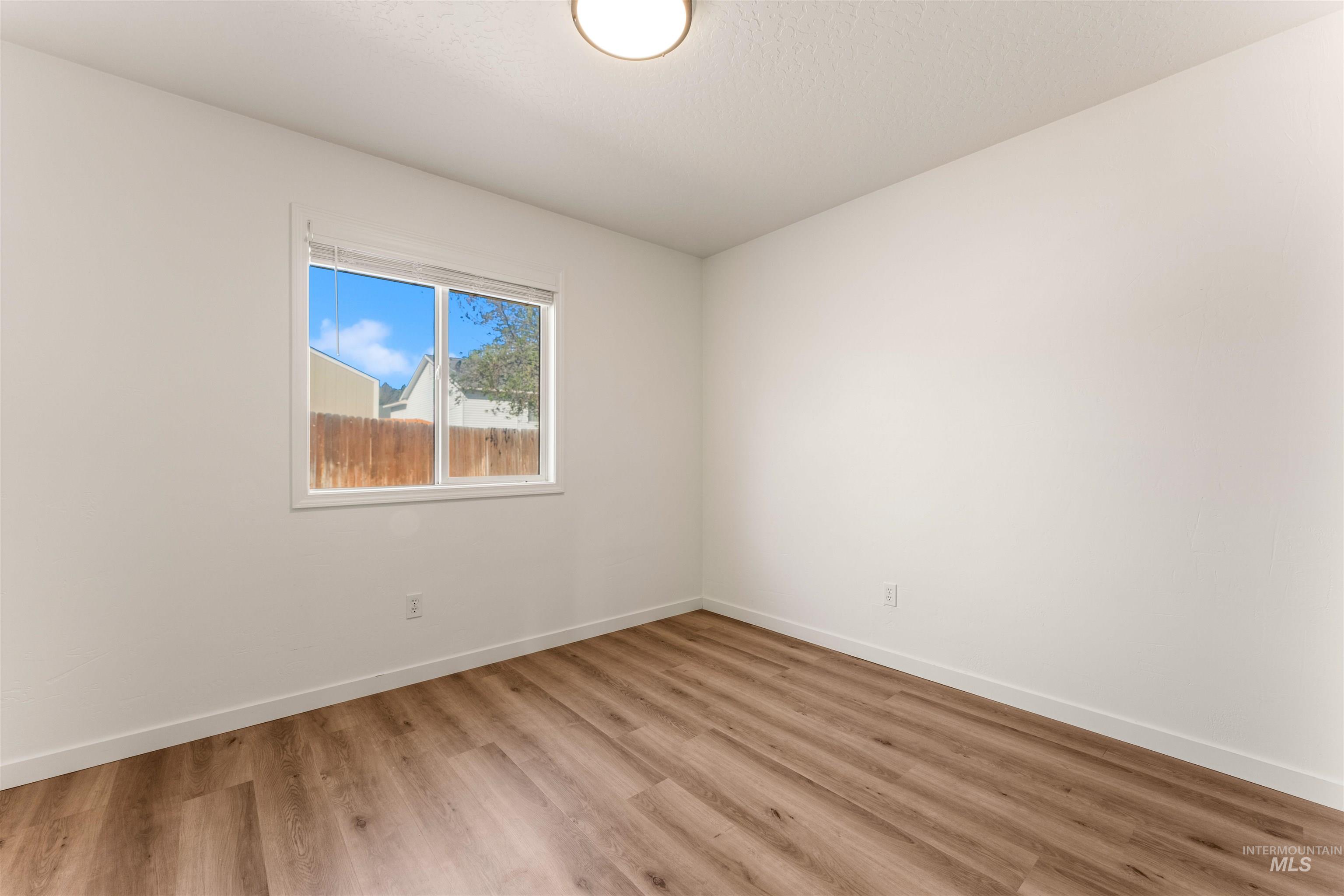 3205 S Malad Dr., Nampa, Idaho 83686, 4 Bedrooms, 2 Bathrooms, Residential For Sale, Price $398,500,MLS 98982362