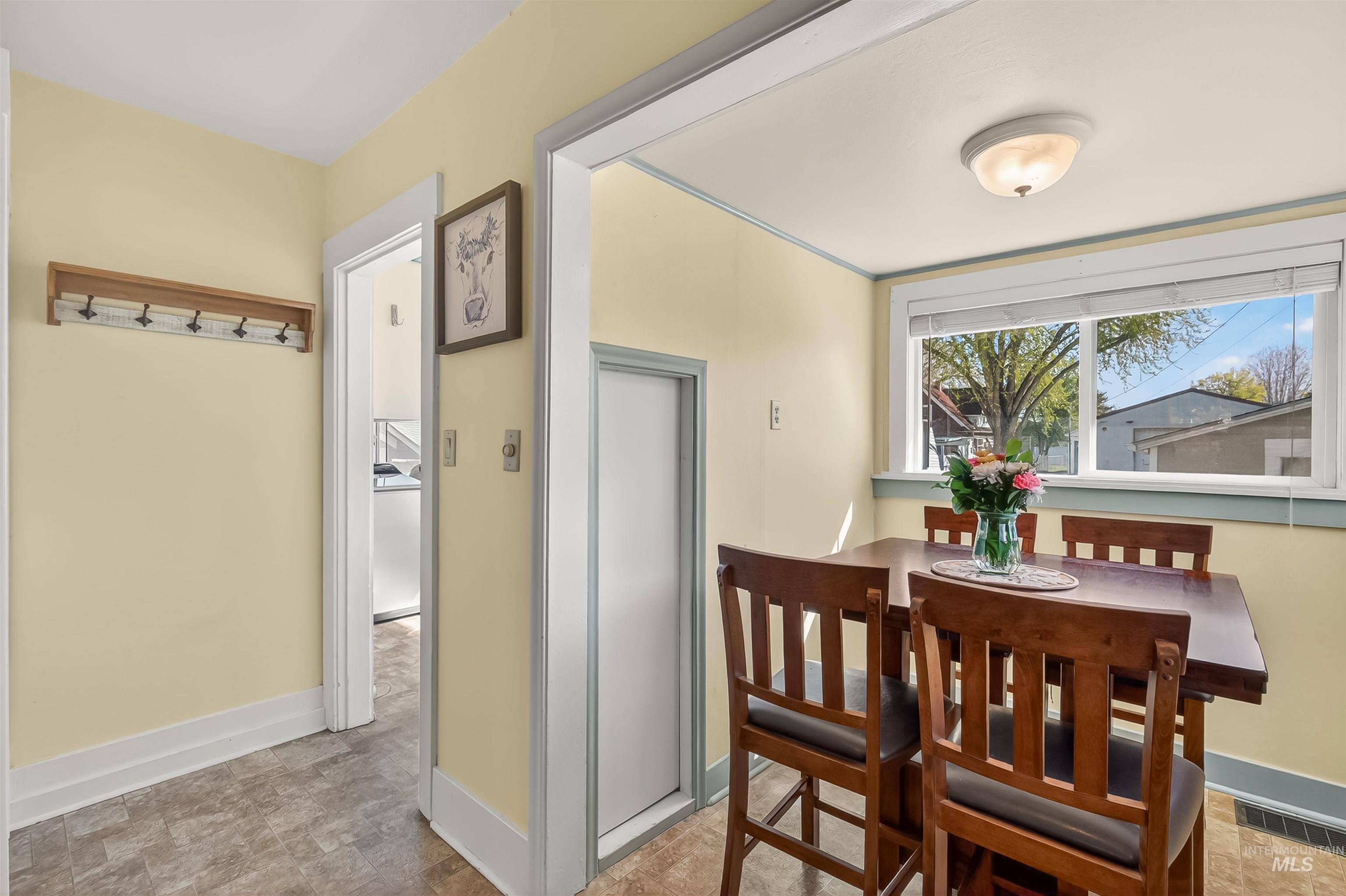 921 3rd Street, Clarkston, Washington 99403, 2 Bedrooms, 1 Bathroom, Residential For Sale, Price $290,000,MLS 98982363