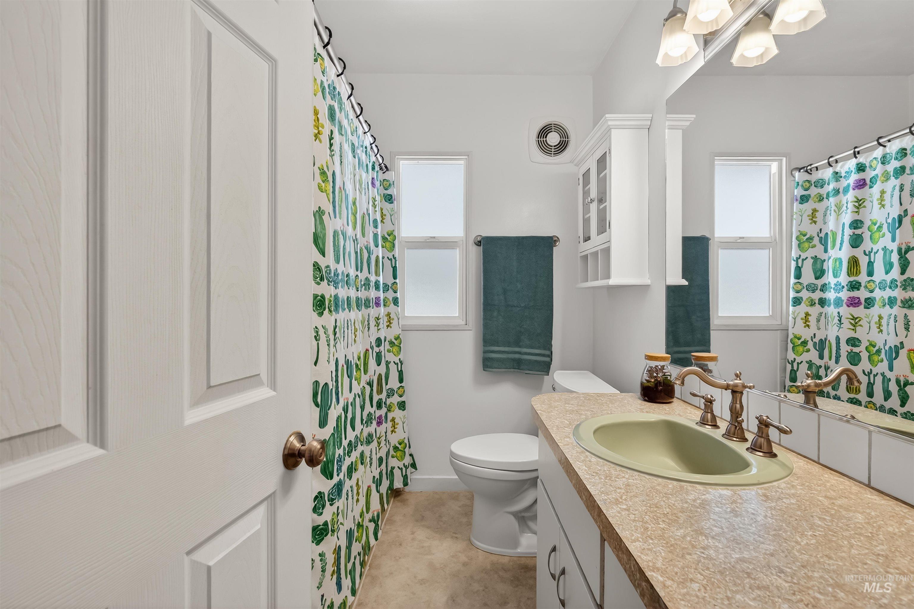 921 3rd Street, Clarkston, Washington 99403, 2 Bedrooms, 1 Bathroom, Residential For Sale, Price $290,000,MLS 98982363