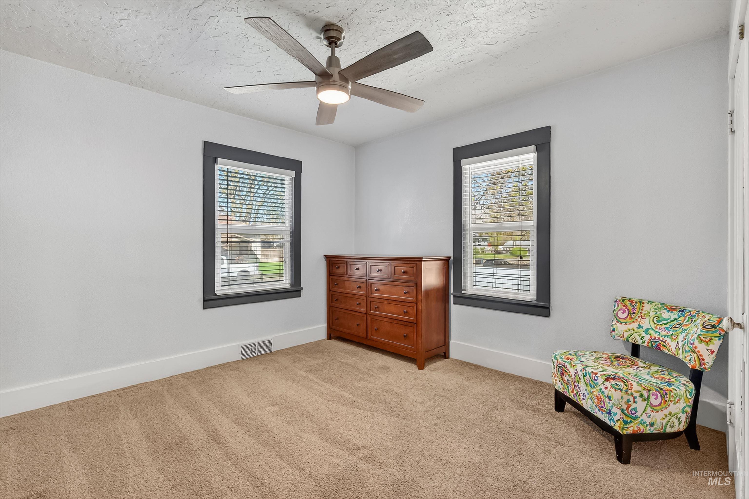 921 3rd Street, Clarkston, Washington 99403, 2 Bedrooms, 1 Bathroom, Residential For Sale, Price $290,000,MLS 98982363