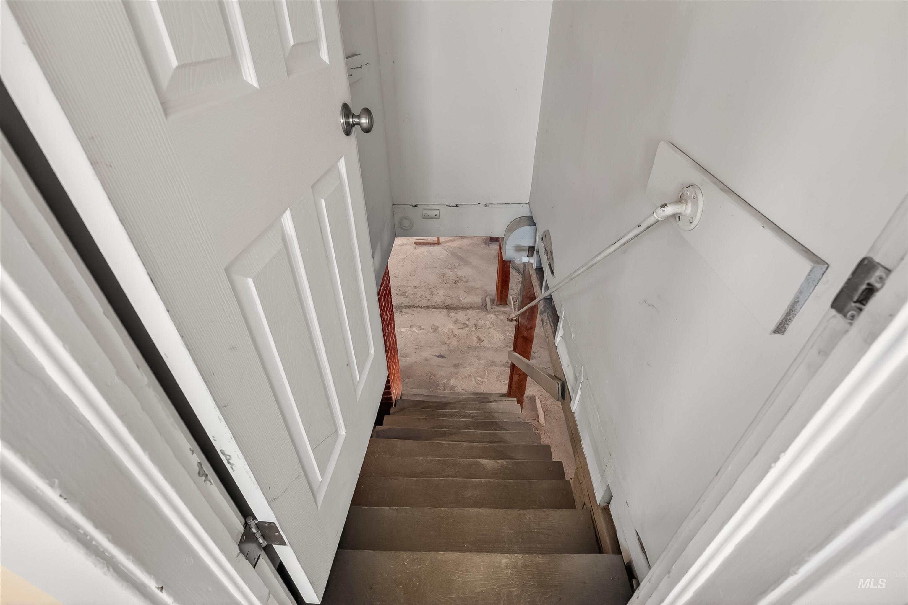 921 3rd Street, Clarkston, Washington 99403, 2 Bedrooms, 1 Bathroom, Residential For Sale, Price $290,000,MLS 98982363