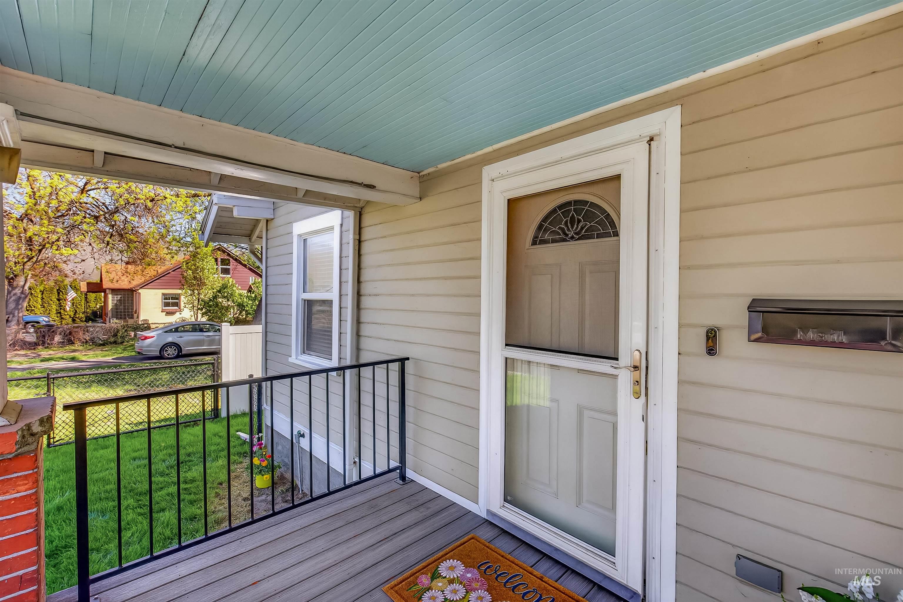 921 3rd Street, Clarkston, Washington 99403, 2 Bedrooms, 1 Bathroom, Residential For Sale, Price $290,000,MLS 98982363