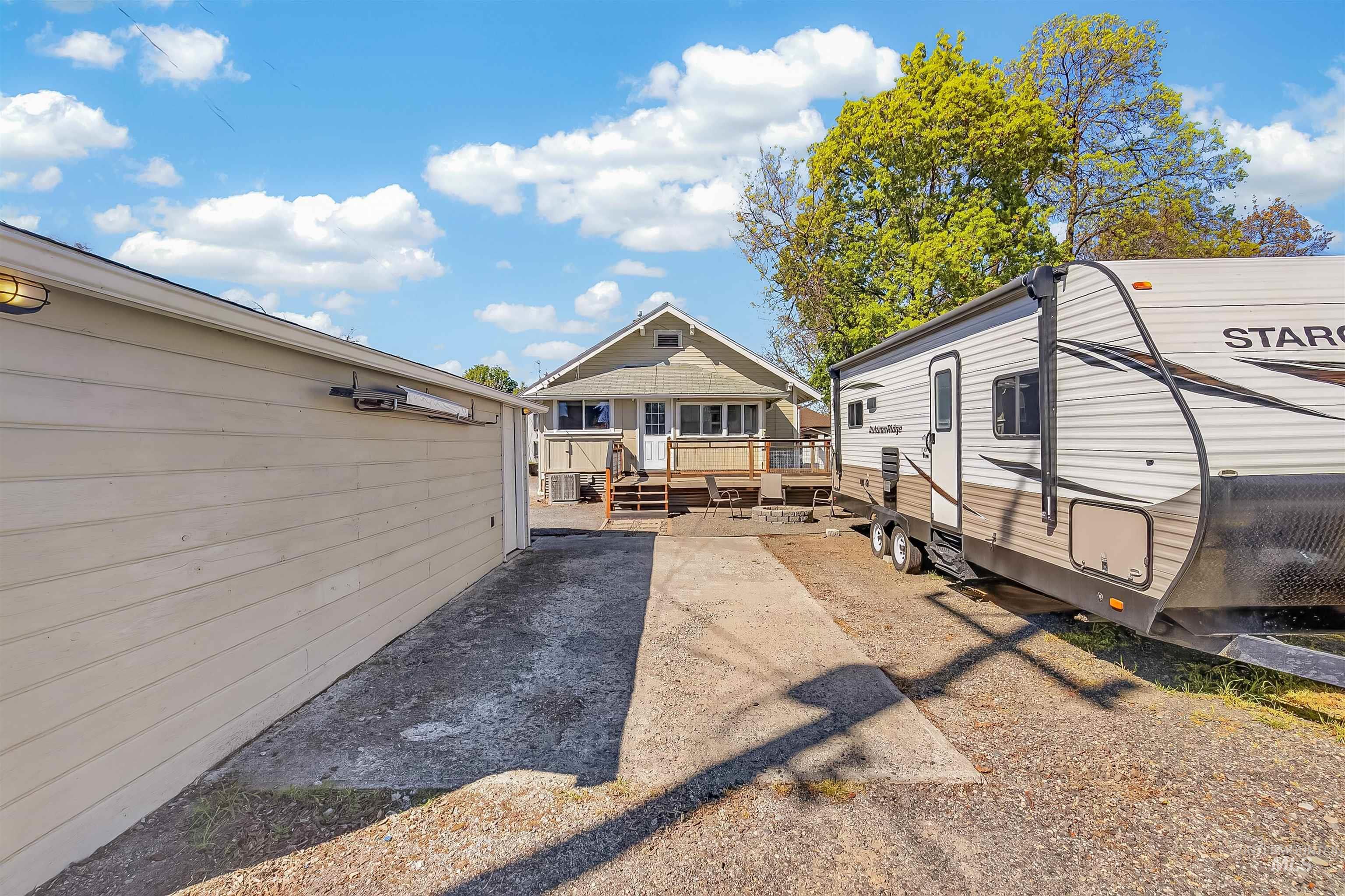 921 3rd Street, Clarkston, Washington 99403, 2 Bedrooms, 1 Bathroom, Residential For Sale, Price $290,000,MLS 98982363