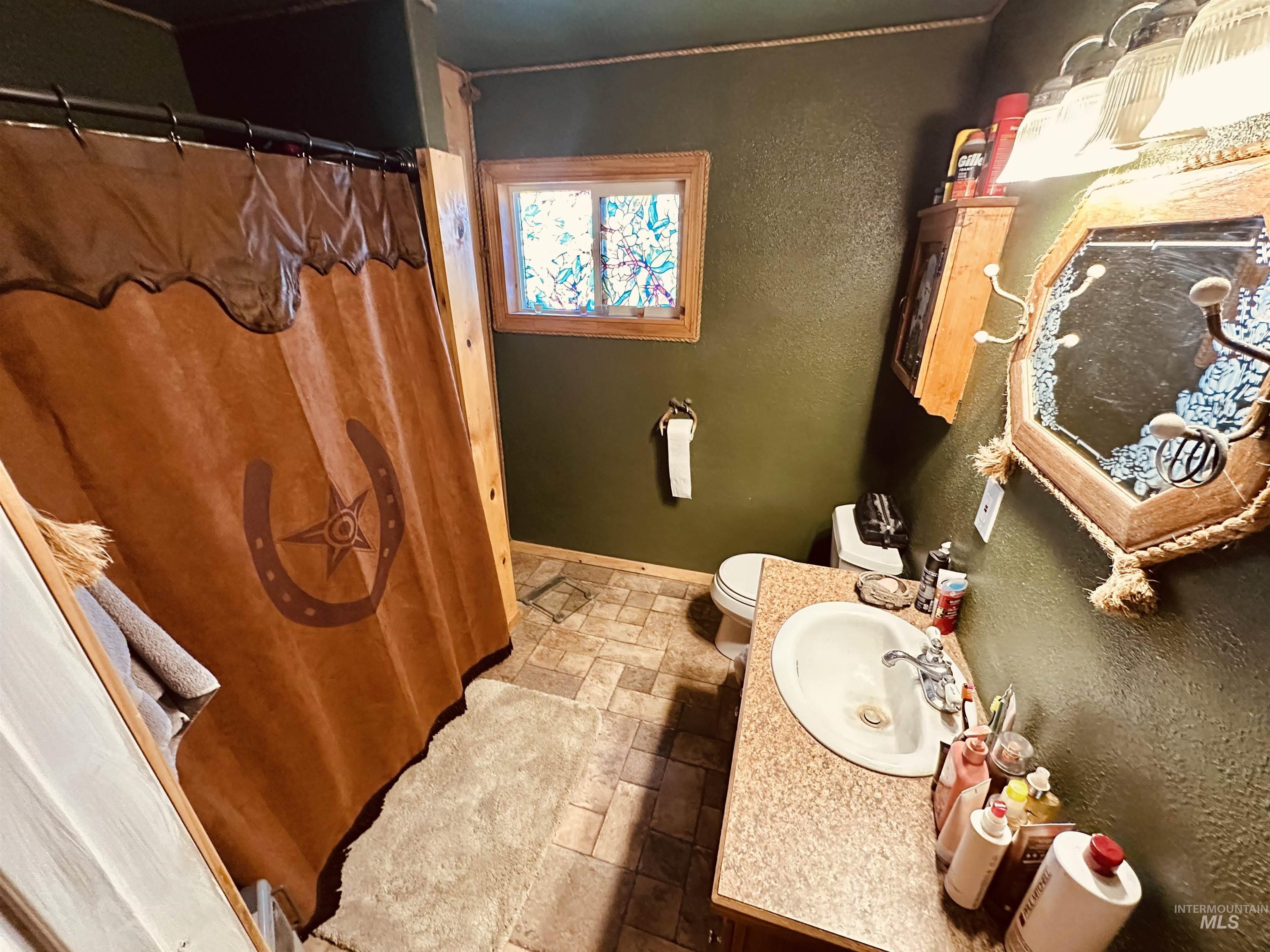 5051 S Rd J, Vale, Oregon 97914, 3 Bedrooms, 1 Bathroom, Residential For Sale, Price $698,000,MLS 98982365