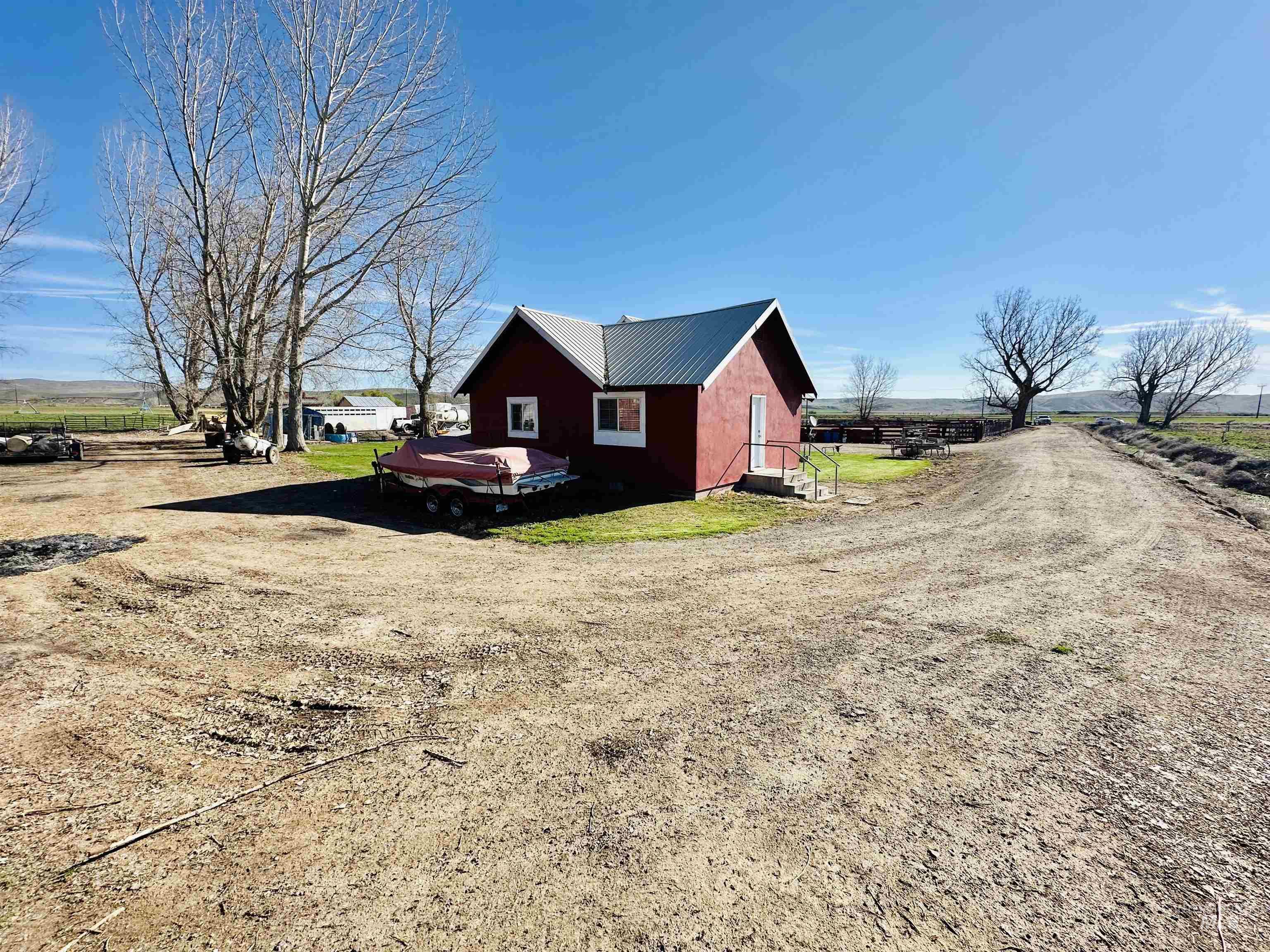 5051 S Rd J, Vale, Oregon 97914, 3 Bedrooms, 1 Bathroom, Residential For Sale, Price $698,000,MLS 98982365