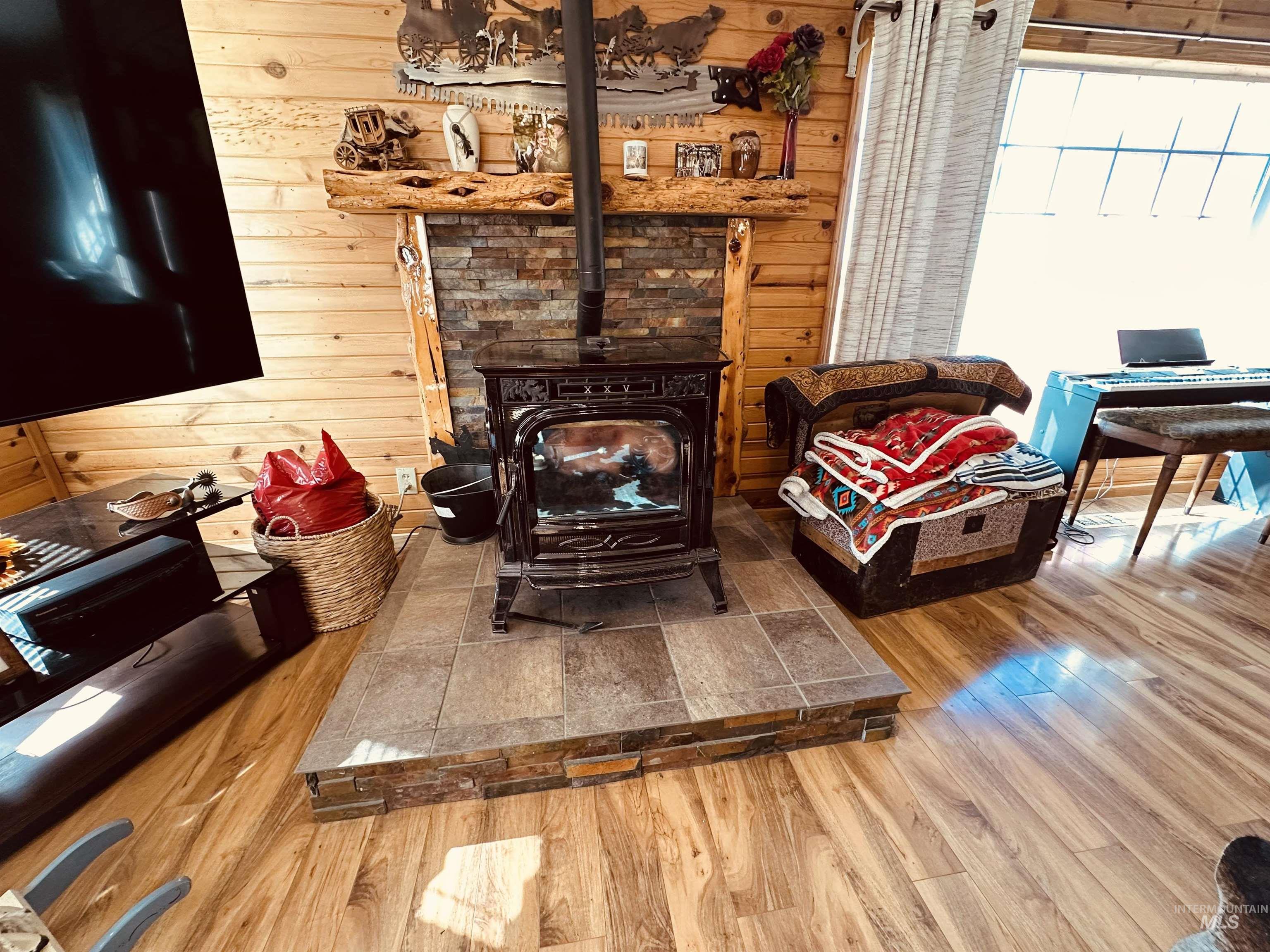 5051 S Rd J, Vale, Oregon 97914, 3 Bedrooms, 1 Bathroom, Residential For Sale, Price $698,000,MLS 98982365