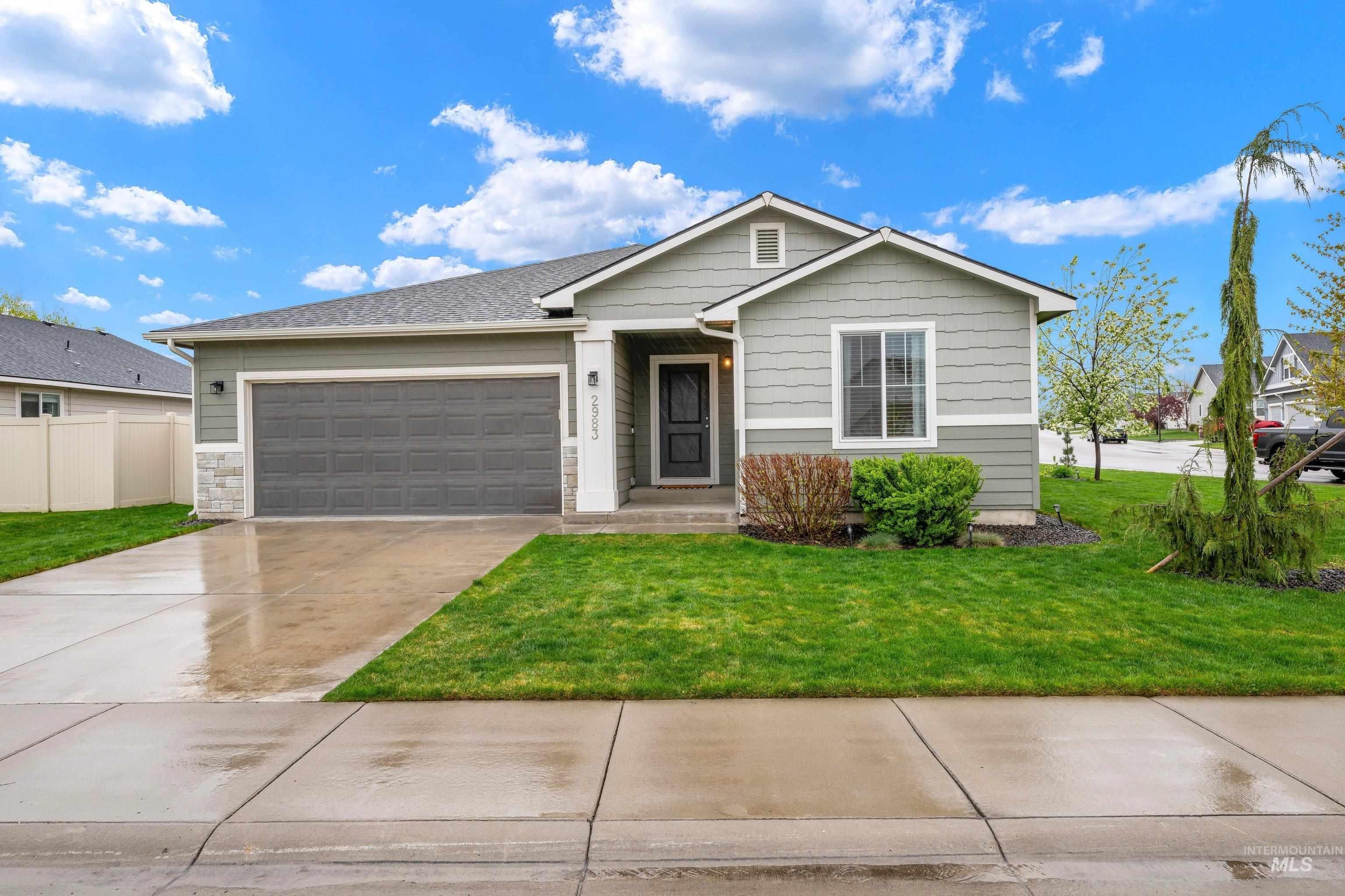 2983 W McIntosh St, Kuna, Idaho 83634, 3 Bedrooms, 2 Bathrooms, Residential For Sale, Price $400,000,MLS 98982366
