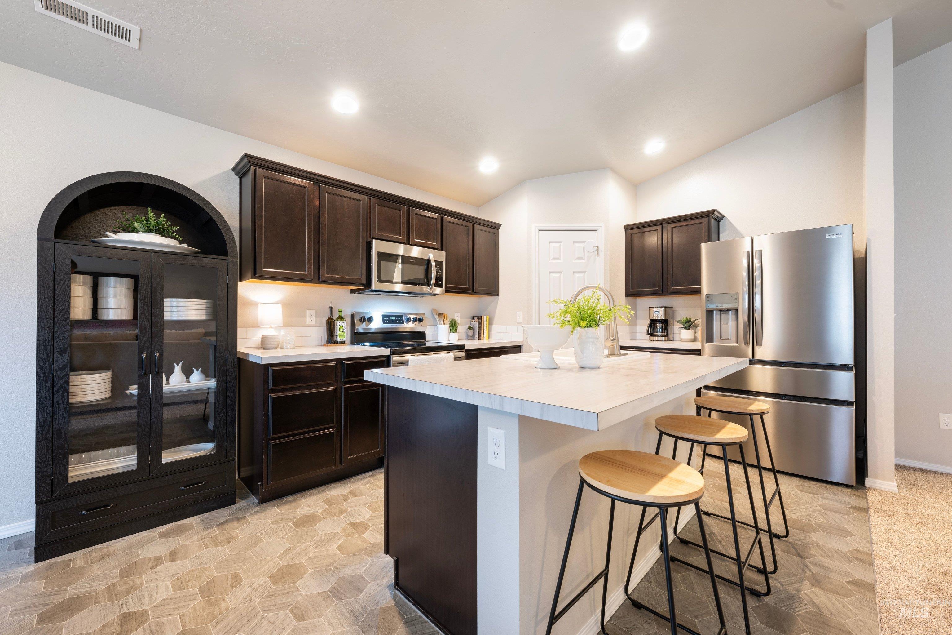 2983 W McIntosh St, Kuna, Idaho 83634, 3 Bedrooms, 2 Bathrooms, Residential For Sale, Price $400,000,MLS 98982366