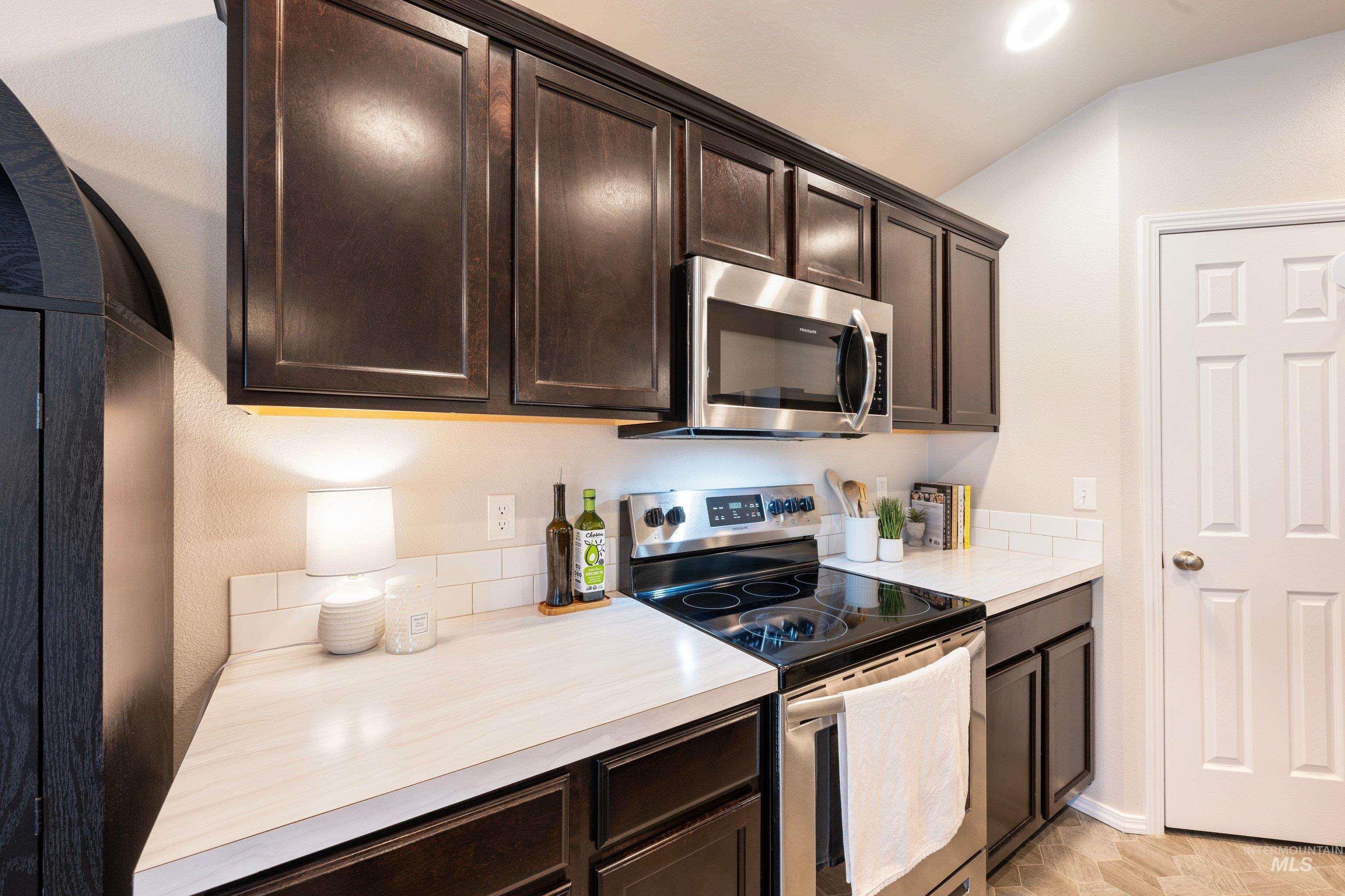 2983 W McIntosh St, Kuna, Idaho 83634, 3 Bedrooms, 2 Bathrooms, Residential For Sale, Price $400,000,MLS 98982366