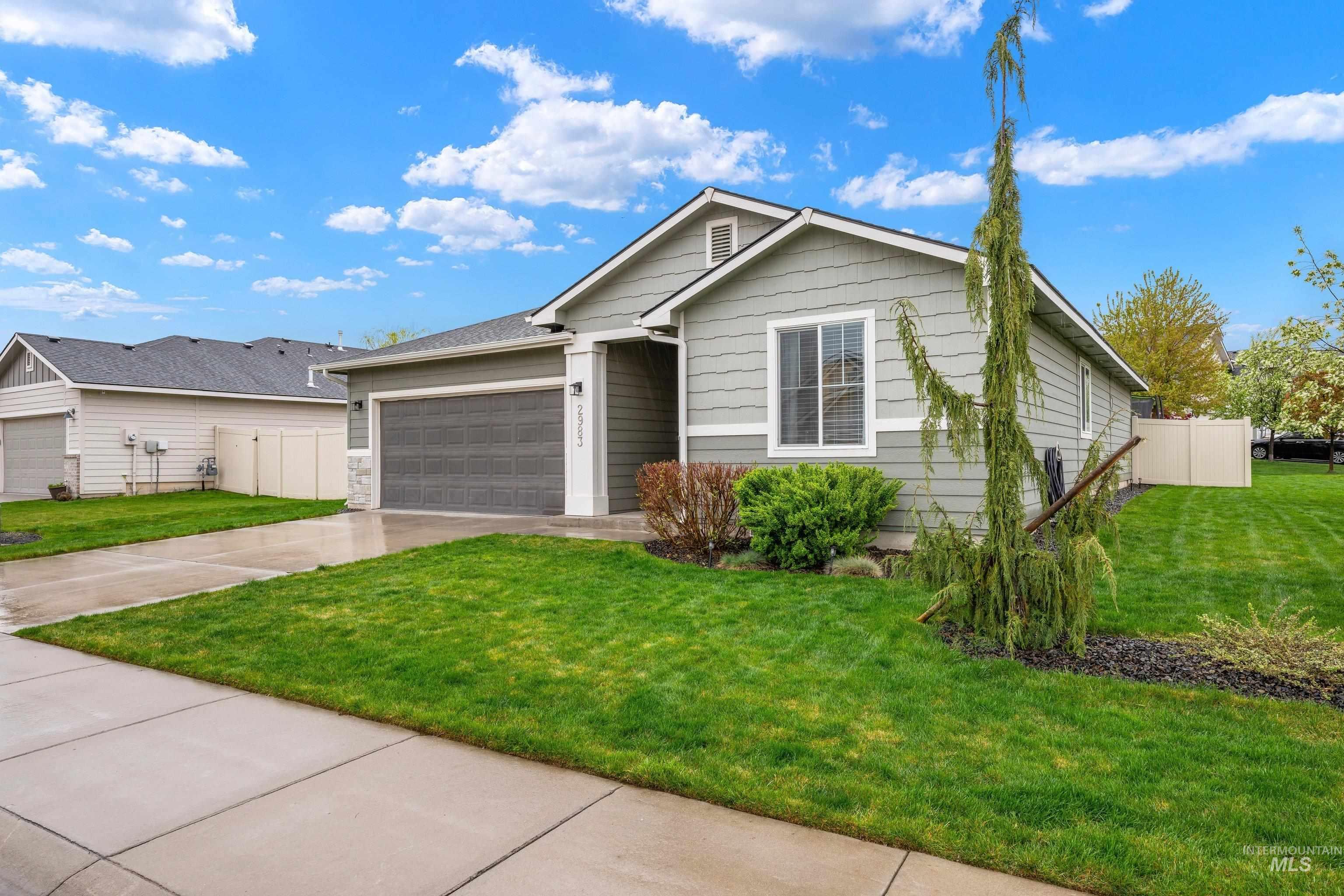 2983 W McIntosh St, Kuna, Idaho 83634, 3 Bedrooms, 2 Bathrooms, Residential For Sale, Price $400,000,MLS 98982366