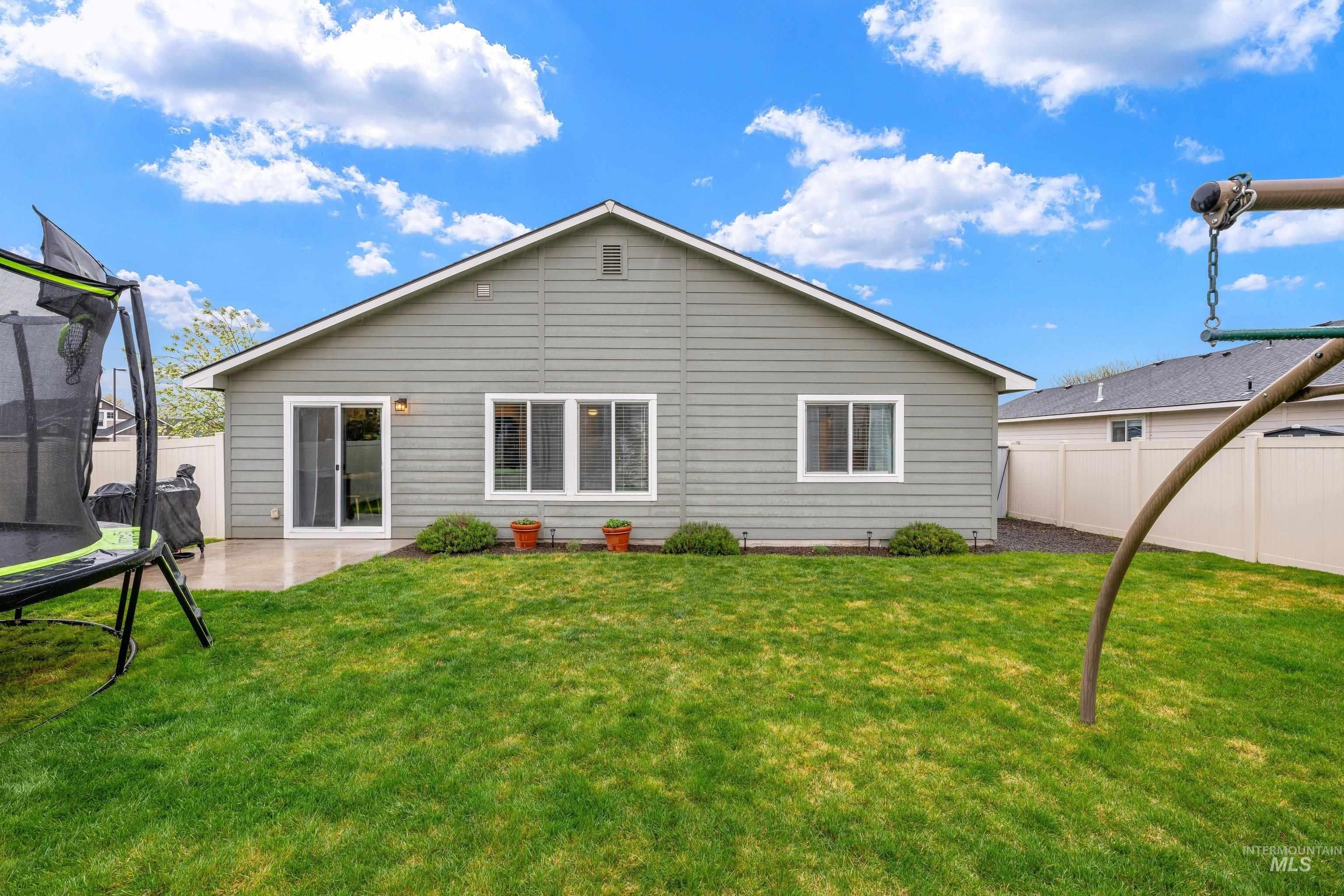 2983 W McIntosh St, Kuna, Idaho 83634, 3 Bedrooms, 2 Bathrooms, Residential For Sale, Price $400,000,MLS 98982366