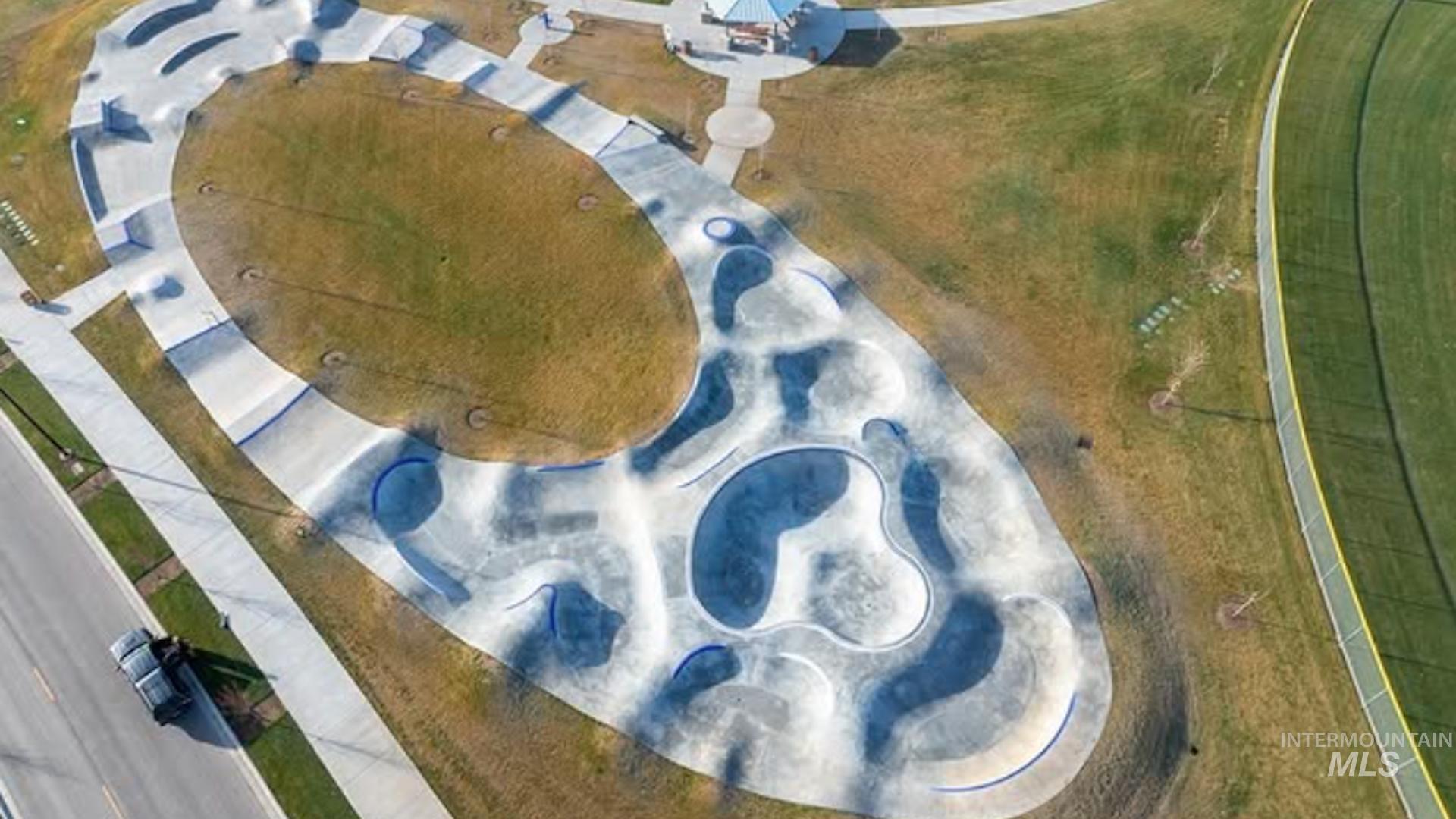 2983 W McIntosh St, Kuna, Idaho 83634, 3 Bedrooms, 2 Bathrooms, Residential For Sale, Price $400,000,MLS 98982366