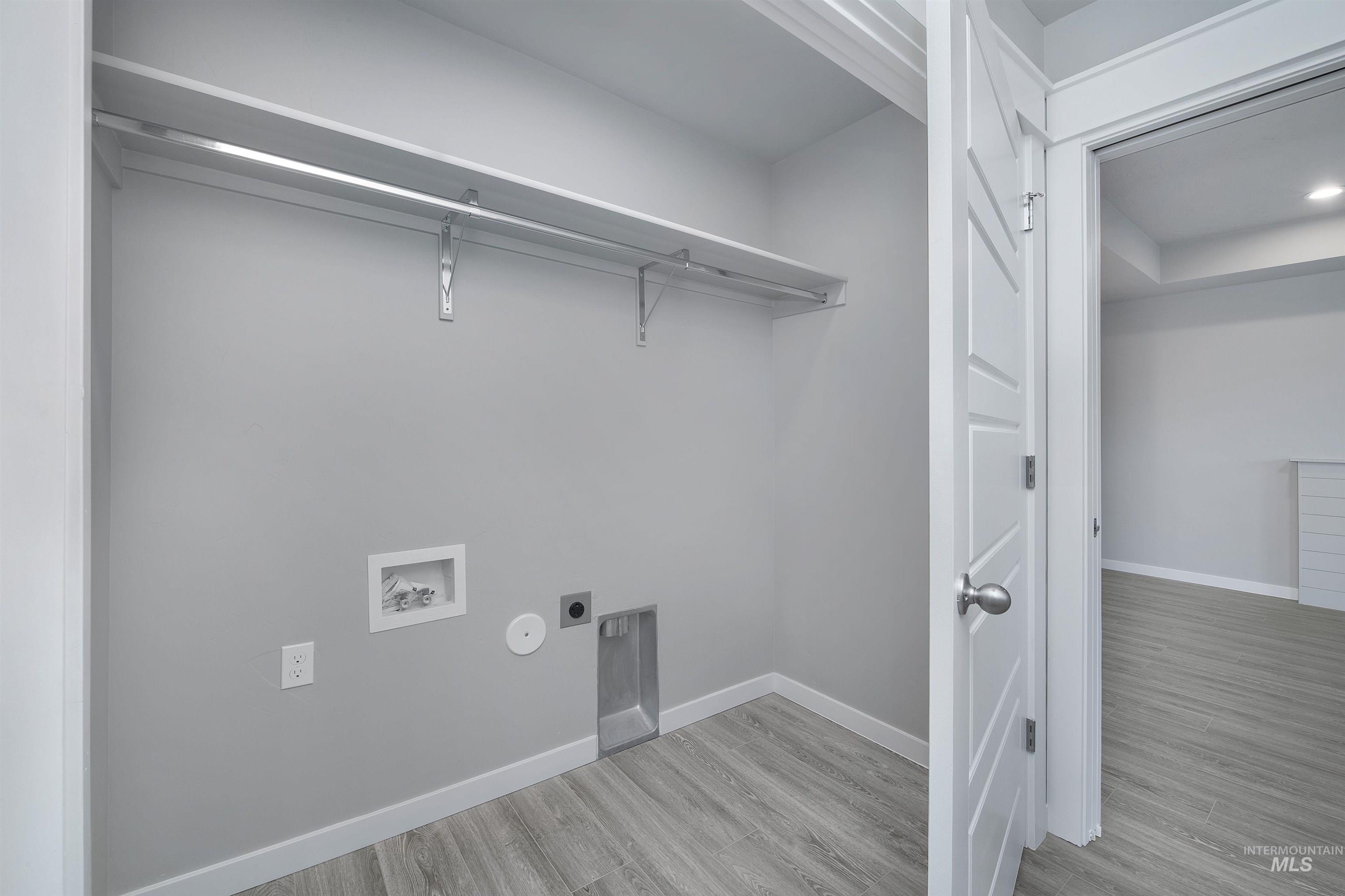 1211 Phillips Circle, Ontario, Oregon 97914-3905, 2 Bedrooms, 2 Bathrooms, Residential For Sale, Price $250,000,MLS 98982367